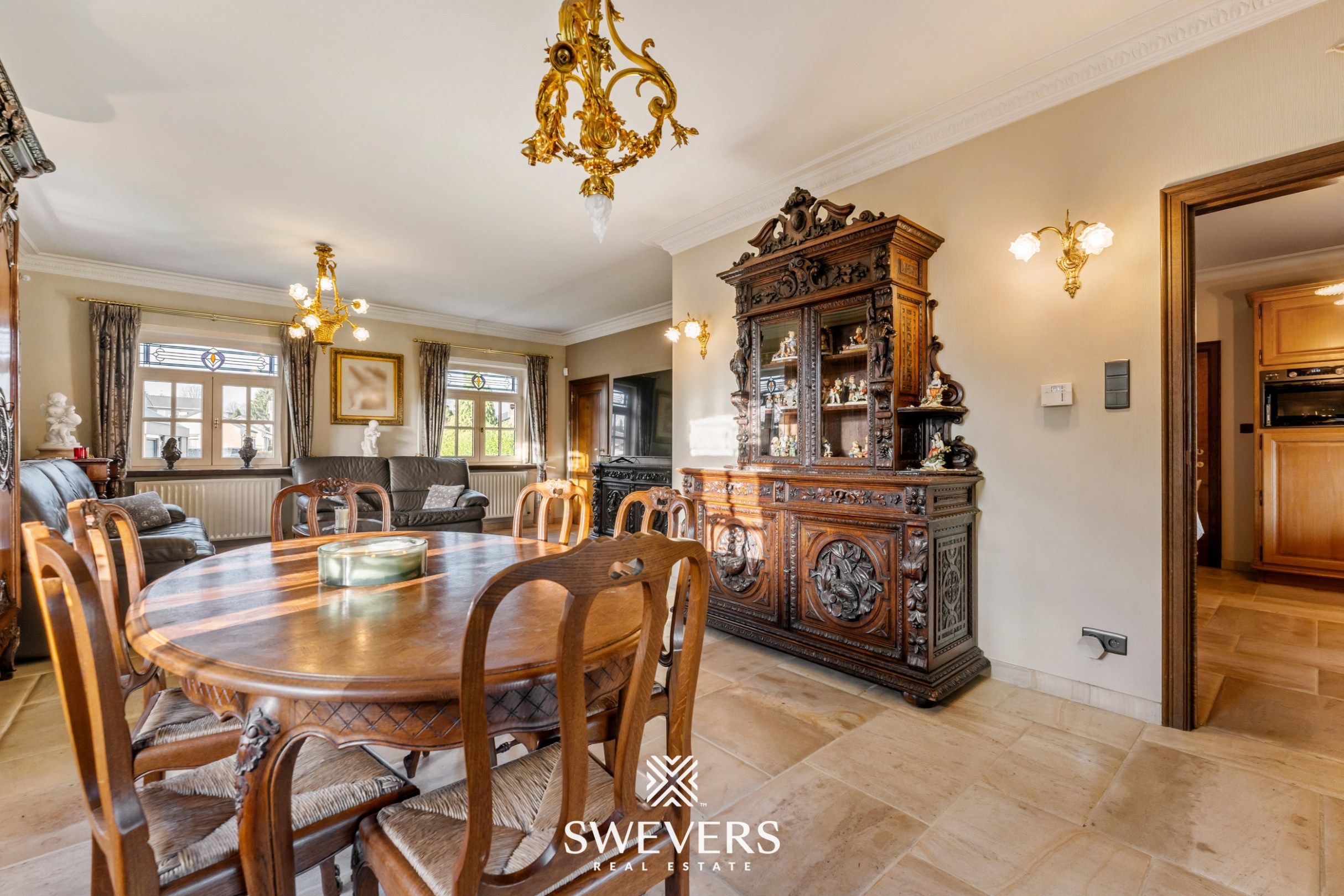 Ruime open bebouwing met 4 slaapkamers en zonnige tuin in Houthalen foto 10