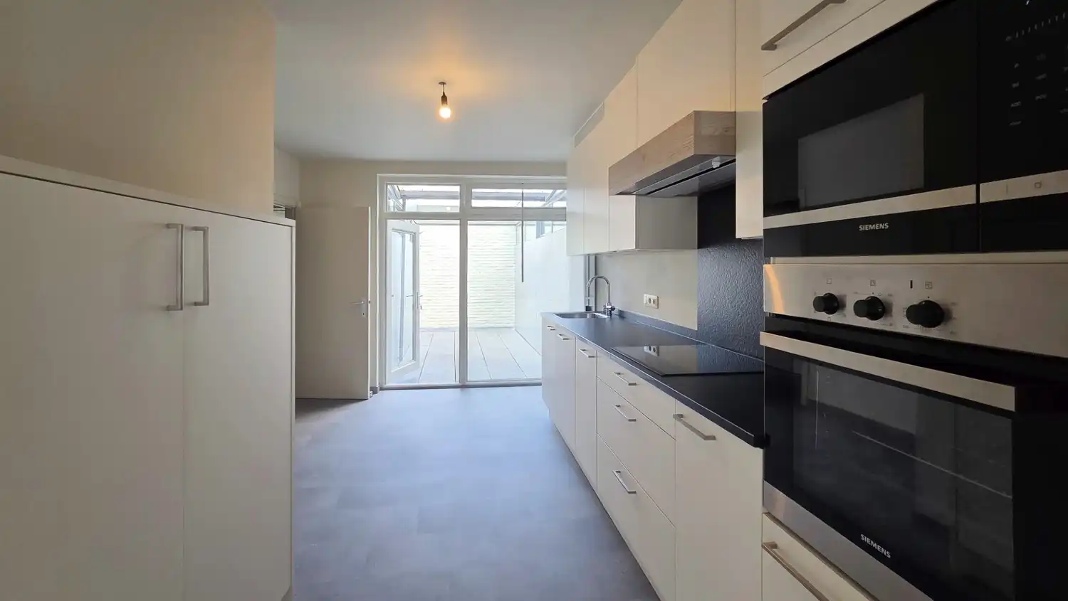 DUPLEX APPARTEMENT MET 2 SLAAPKAMERS EN TERRAS foto 7