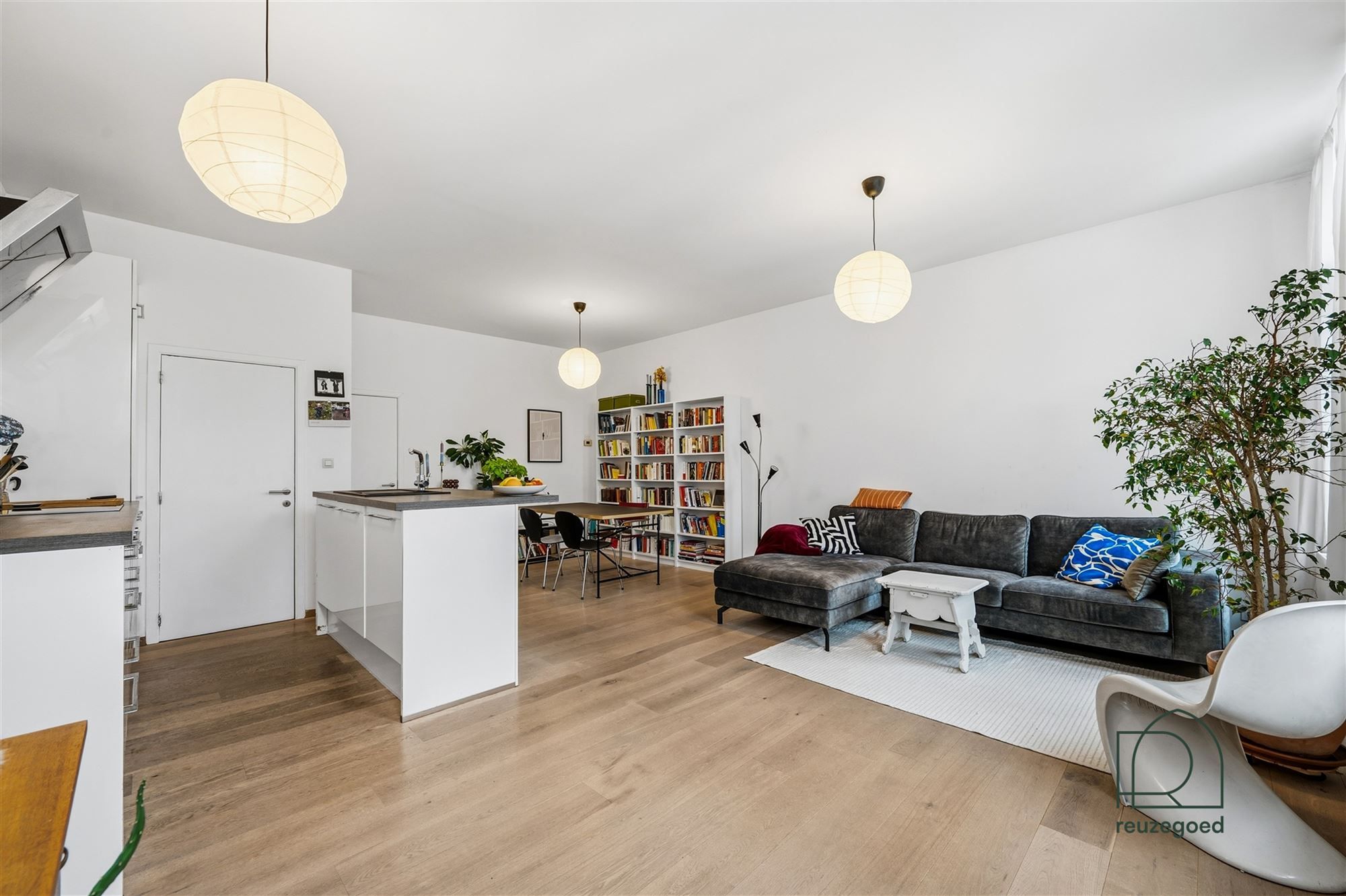 Karaktervol appartement met 2 slaapkamers in Antwerpen foto 9