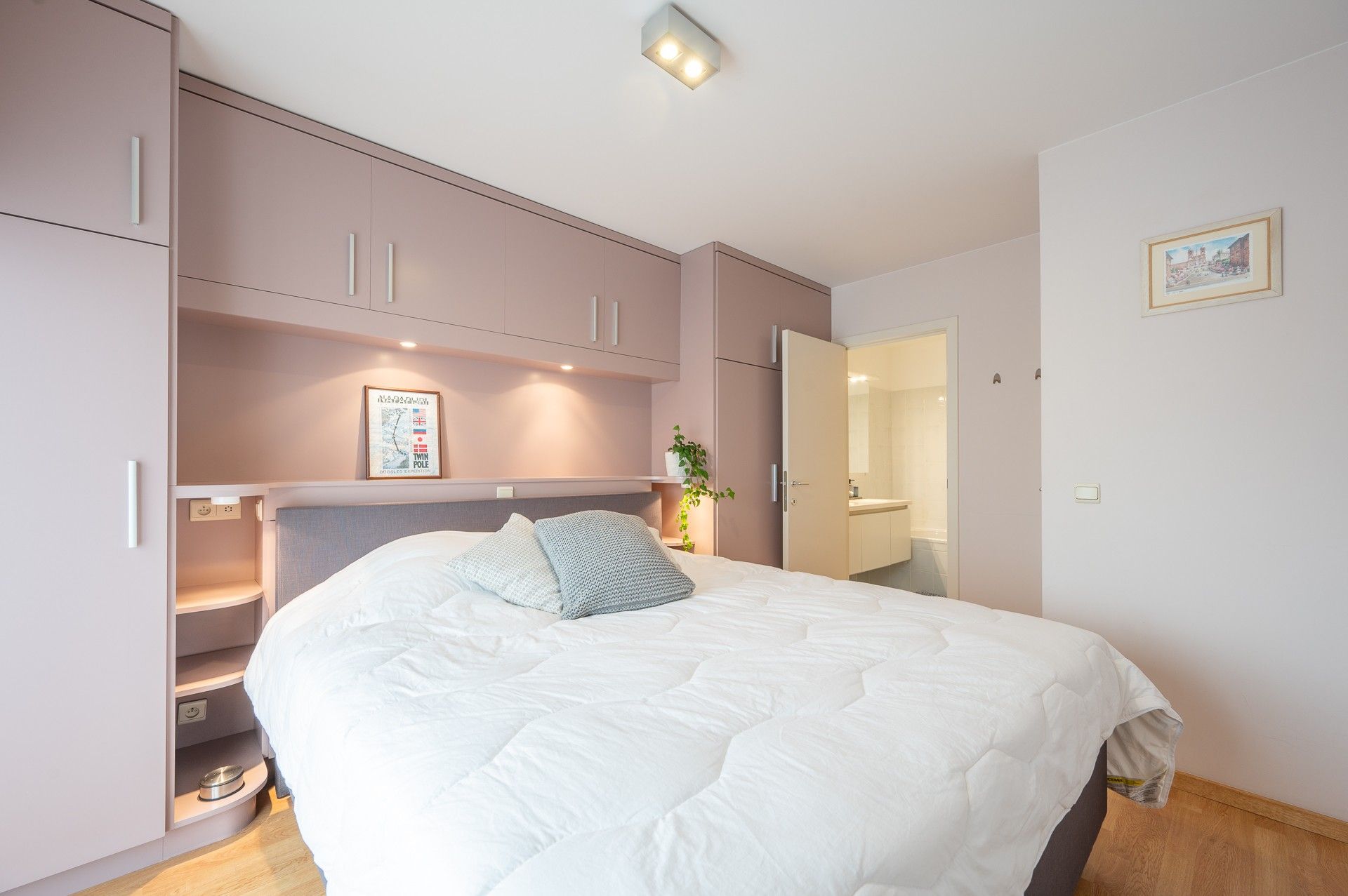 Gemeubeld: 2 slaapkamer appartement met adembenemende zichten! foto 16