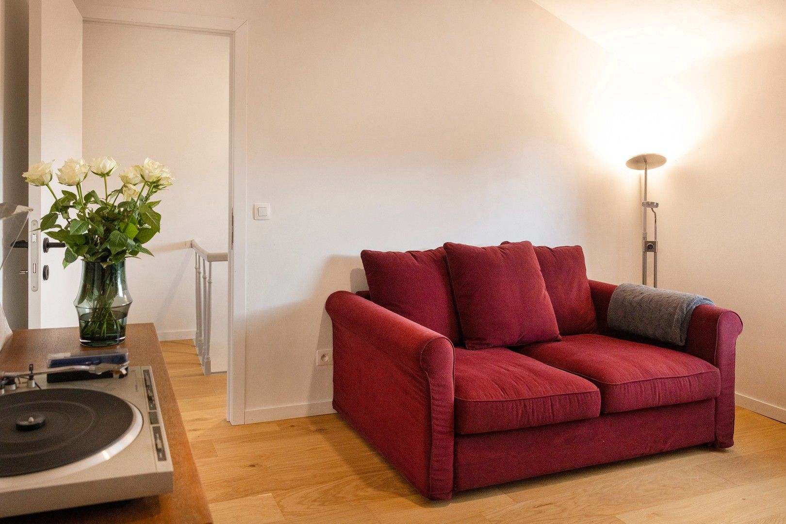 Zeer goed gelegen gerenoveerde woning met tuin. foto 12