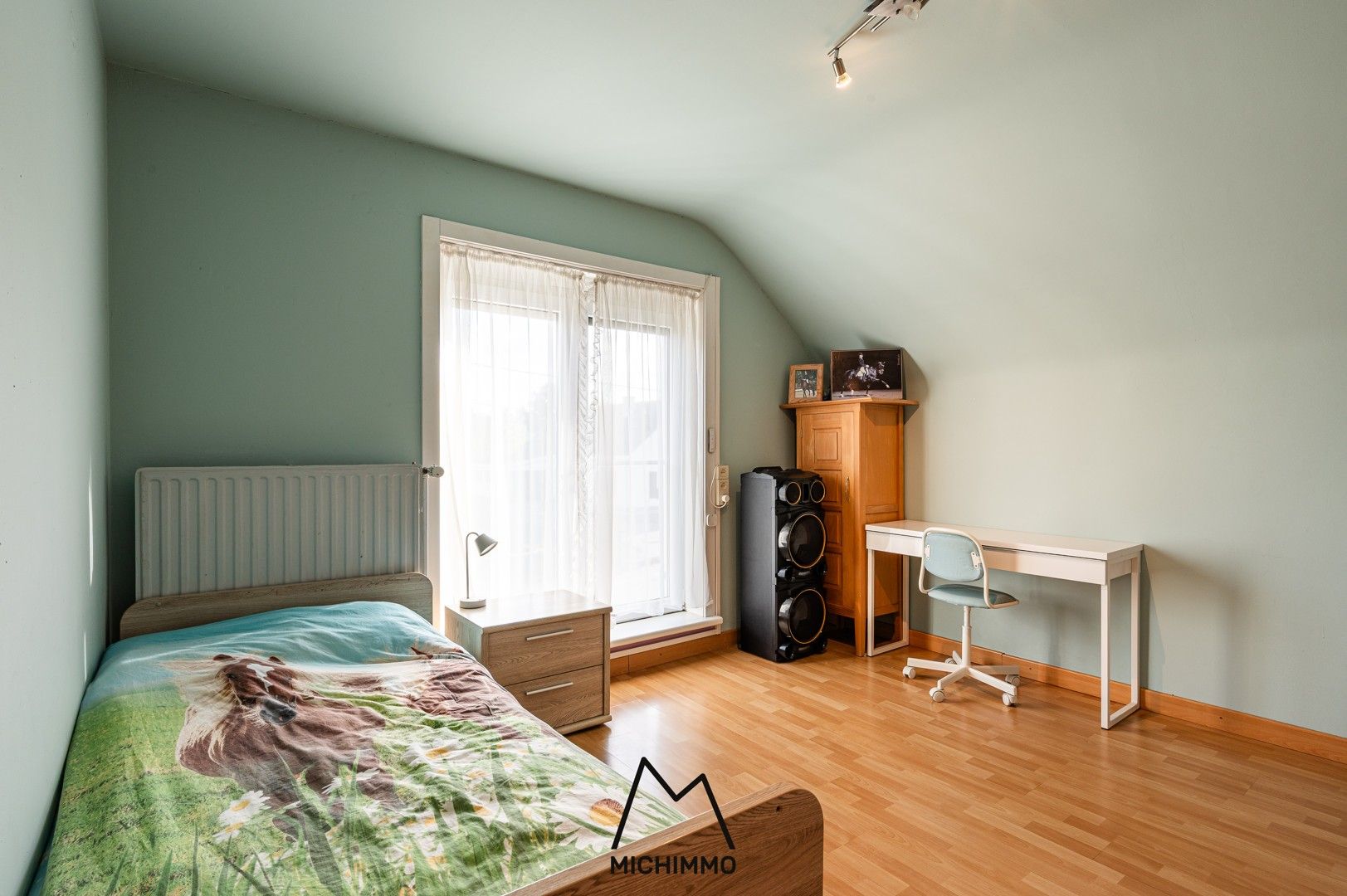 Open bebouwing met drie slaapkamers, grote tuin en EPC C (240 kWh) foto 24