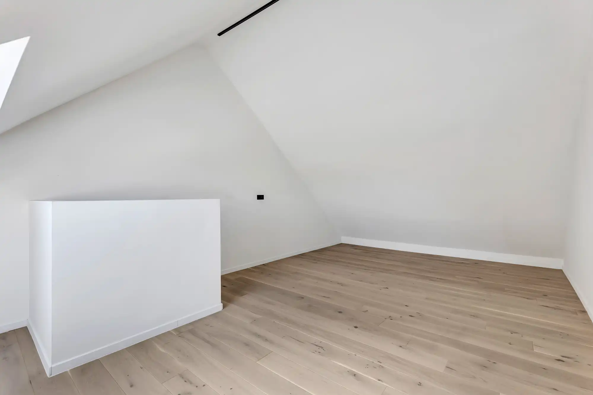 Volledig gerenoveerde woning met 3 slpks en tuin foto 16
