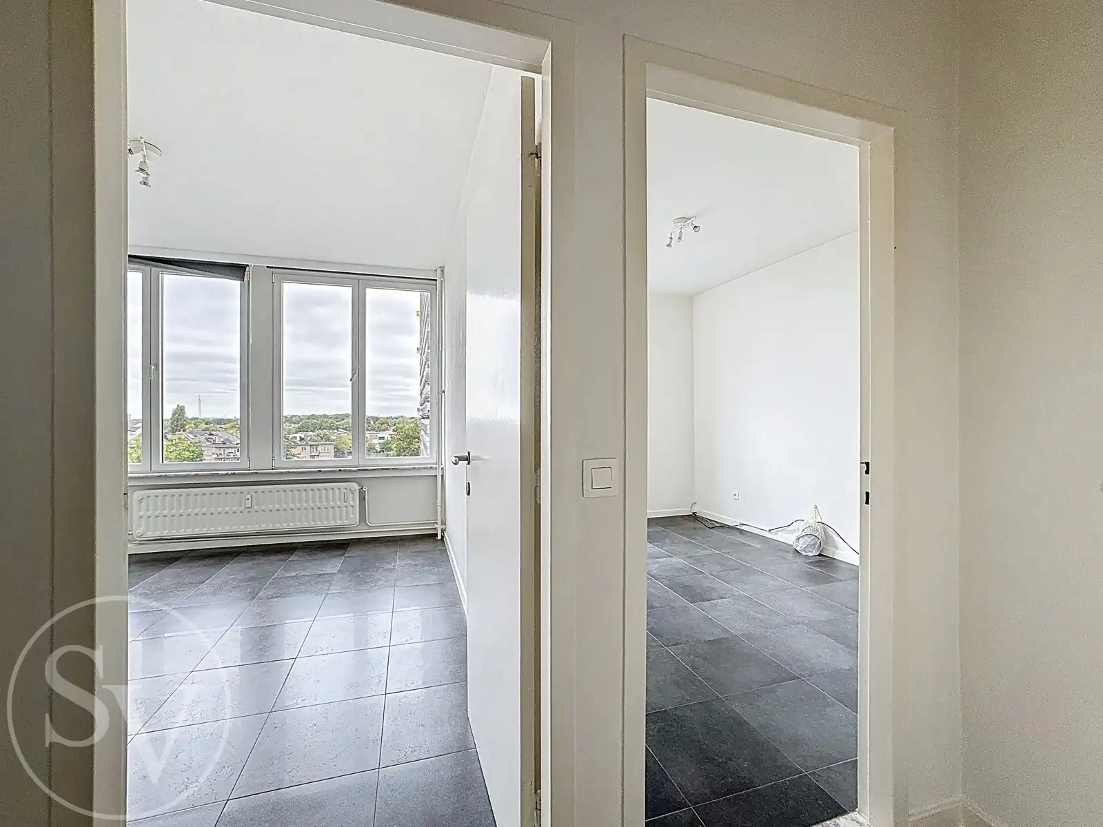 Appartement met 2 slaapkamers, balkon en garage. foto 7