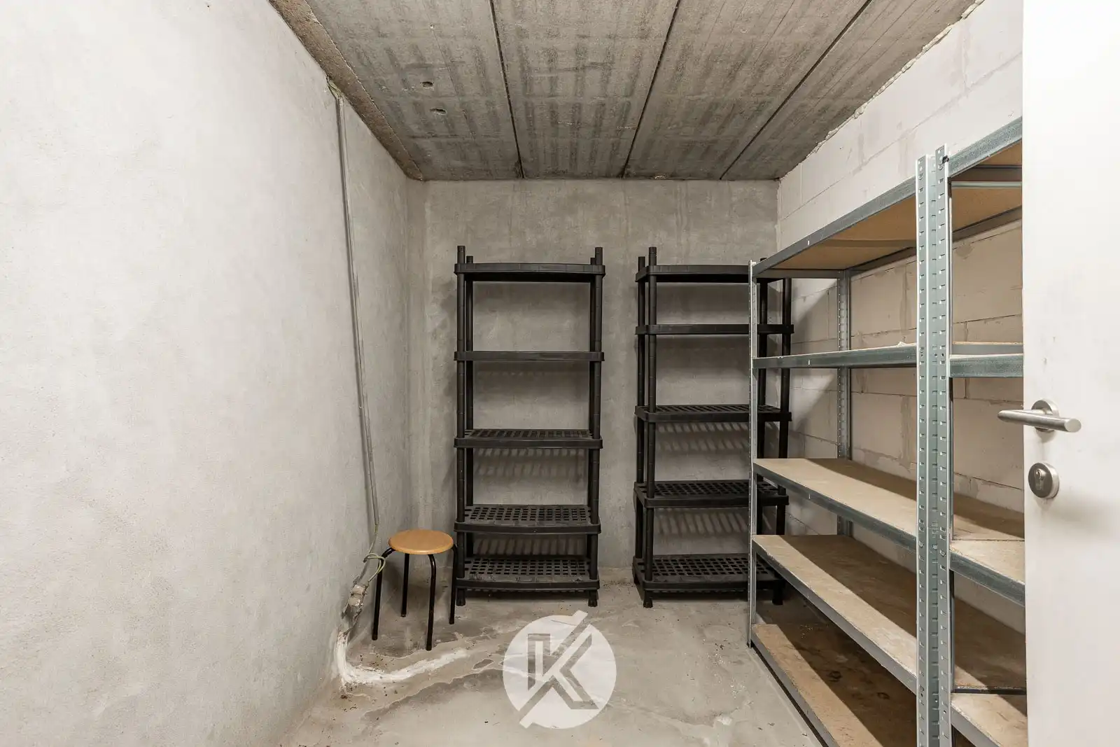 Stijlvol appartement met 2 garages foto 20