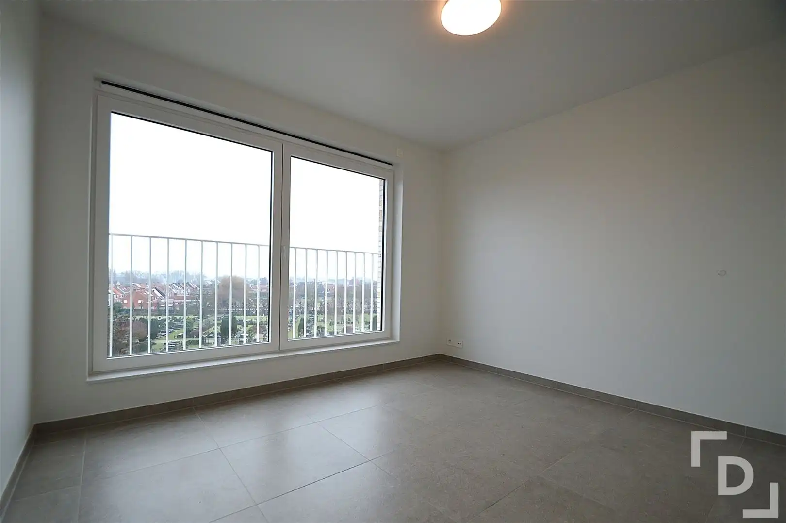 Nieuwbouwappartement met carport te huur te Ieper foto 11