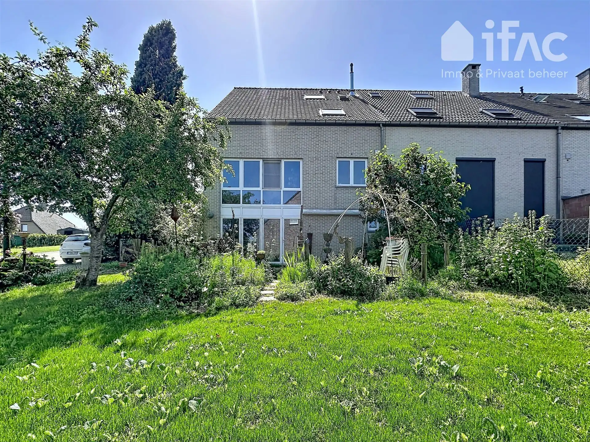 Charmante 3-gevelwoning met rustige ligging foto 23