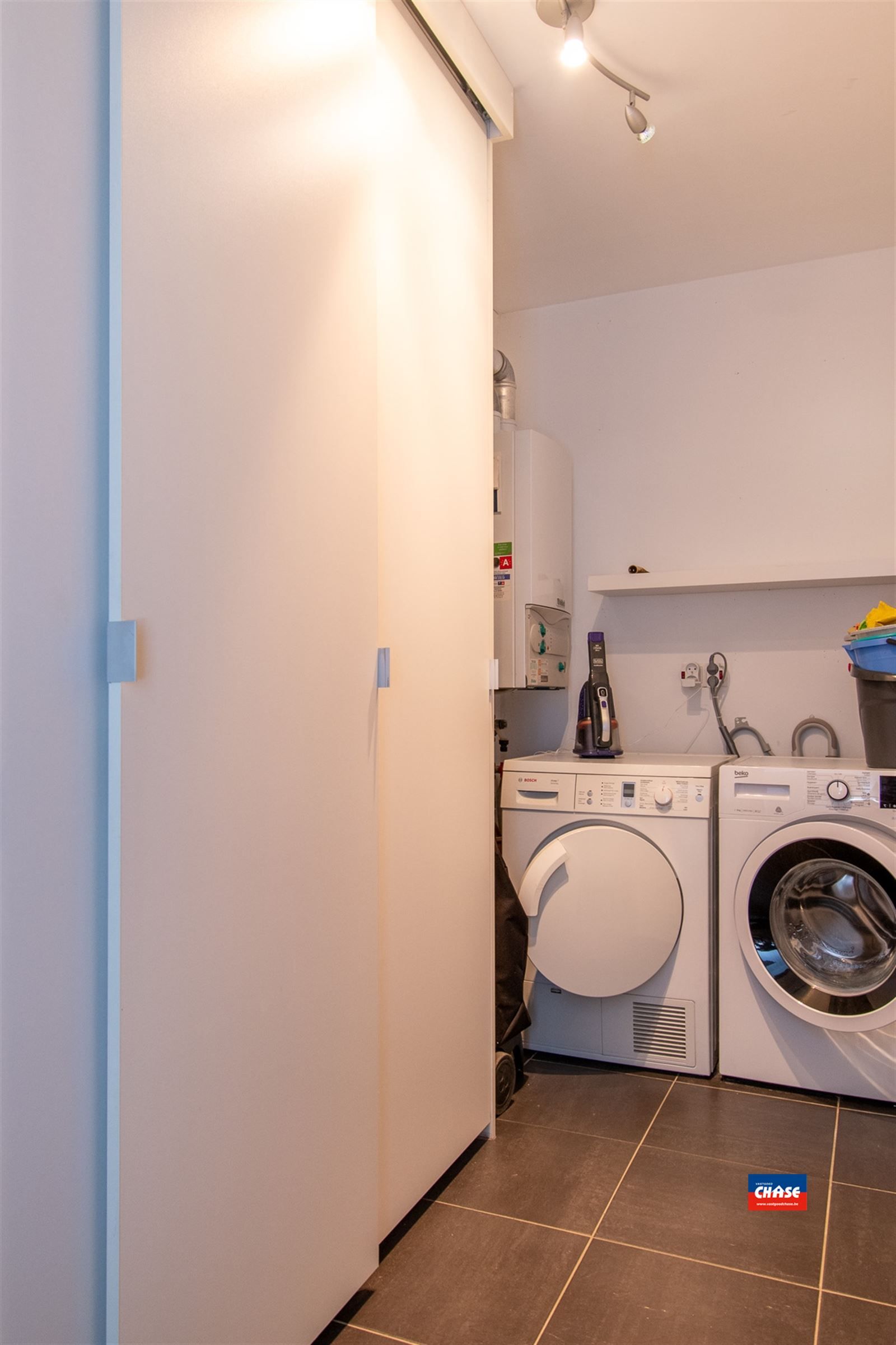 Ruim appartement met 2 slpks + P  foto 16