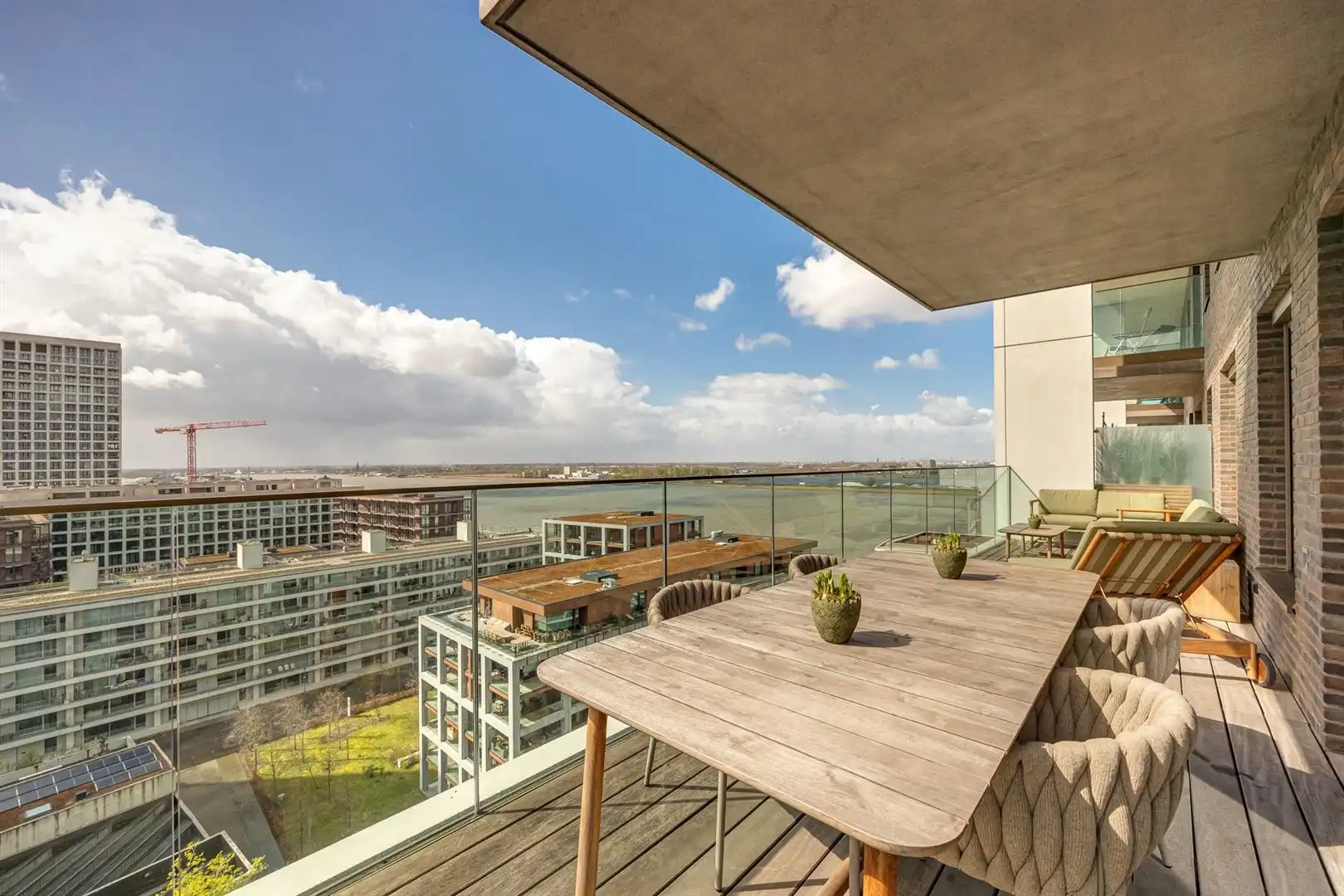 Wonen met prachtige panorama's en XXL-terrassen foto 9