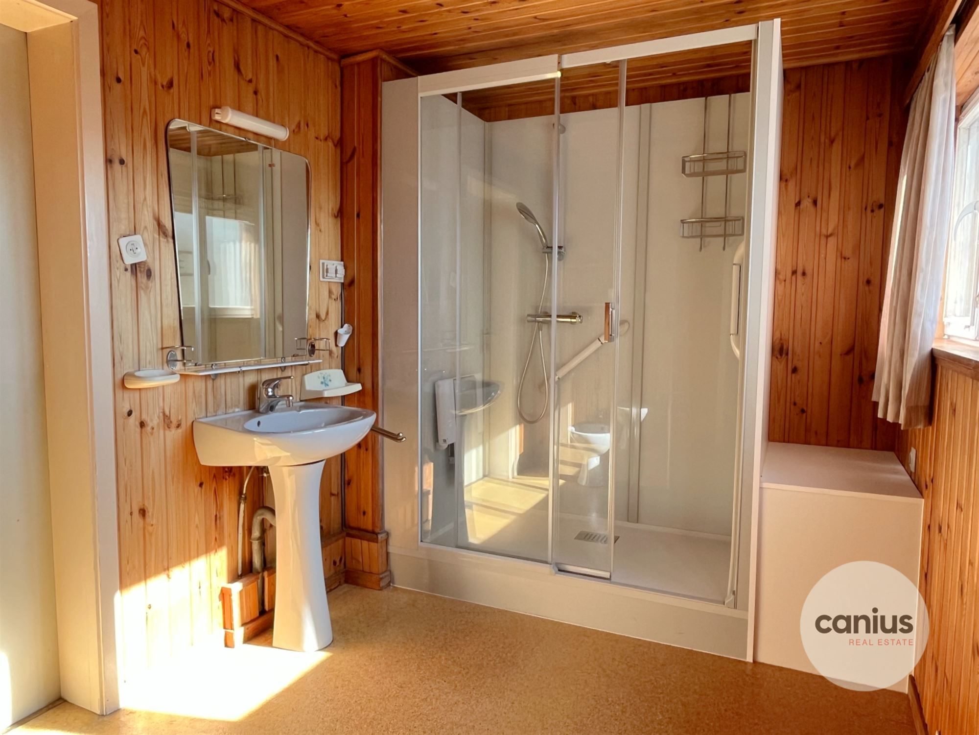 CHARMANTE WONING MET 4 SLKS, OP7A50CA NABIJ HET CENTRUM foto 12