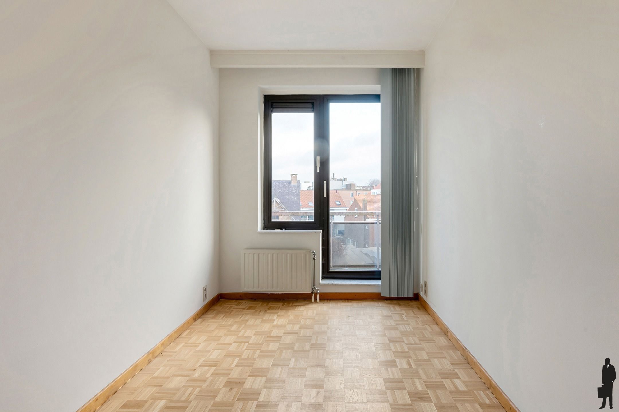 Ruim appartement met 3 slaapkamers pal in het centrum van Brasschaat! foto 8