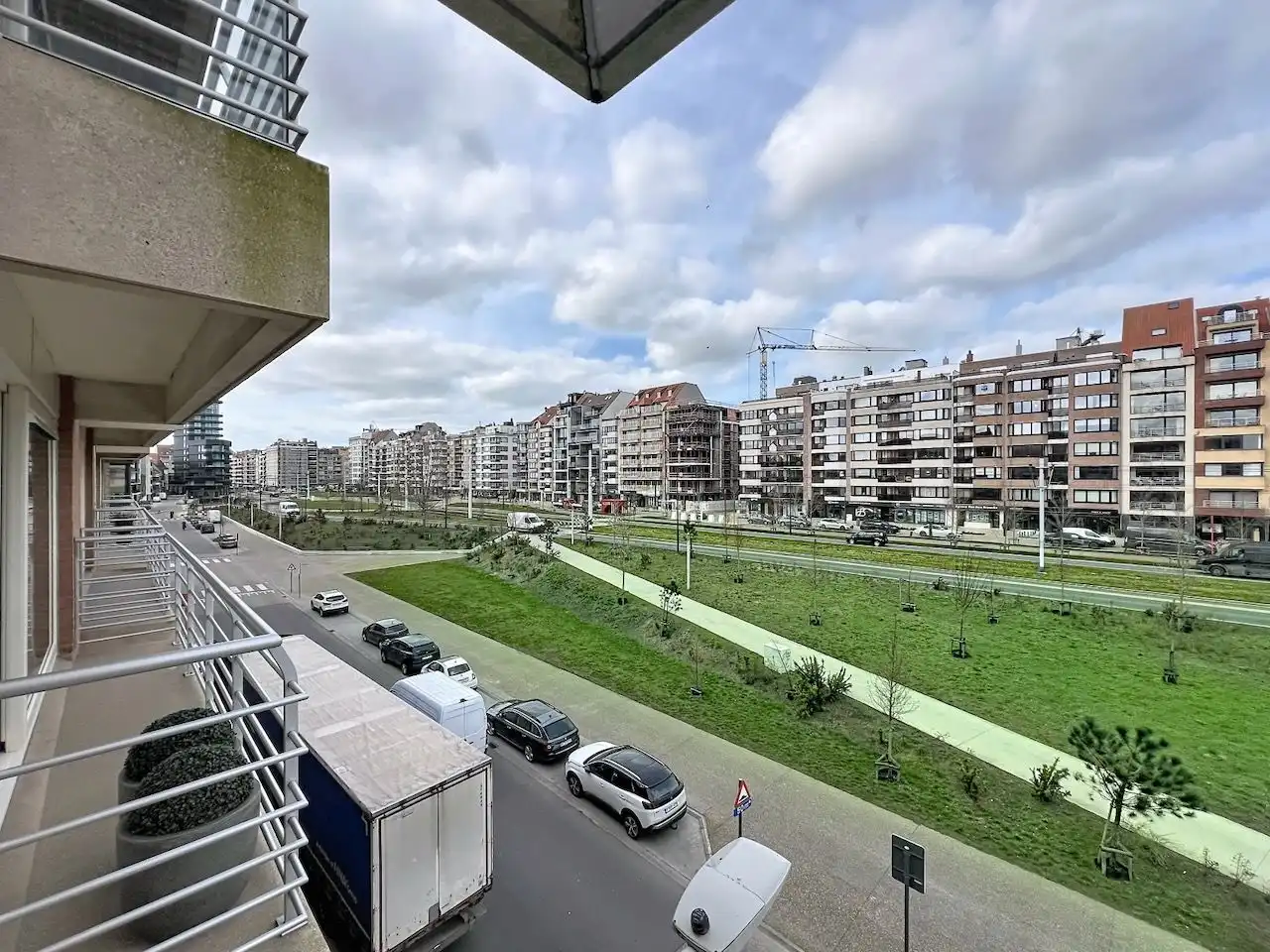 Recent hoekappartement met open zicht gelegen in de Knokkestraat. foto 13