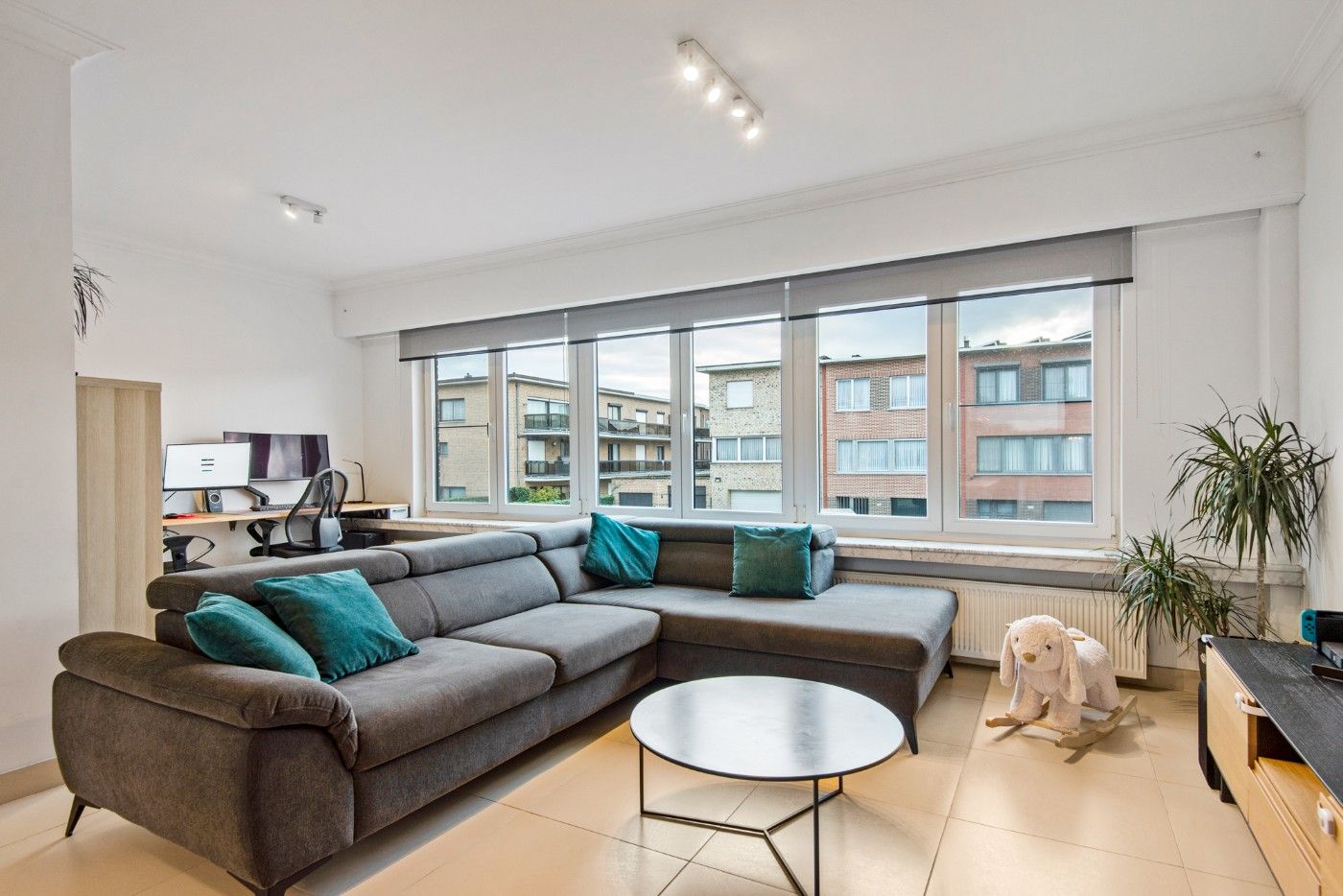 Ruime bel-etagewoning met 3 slpk, terras, tuin en inpandige garage foto 3