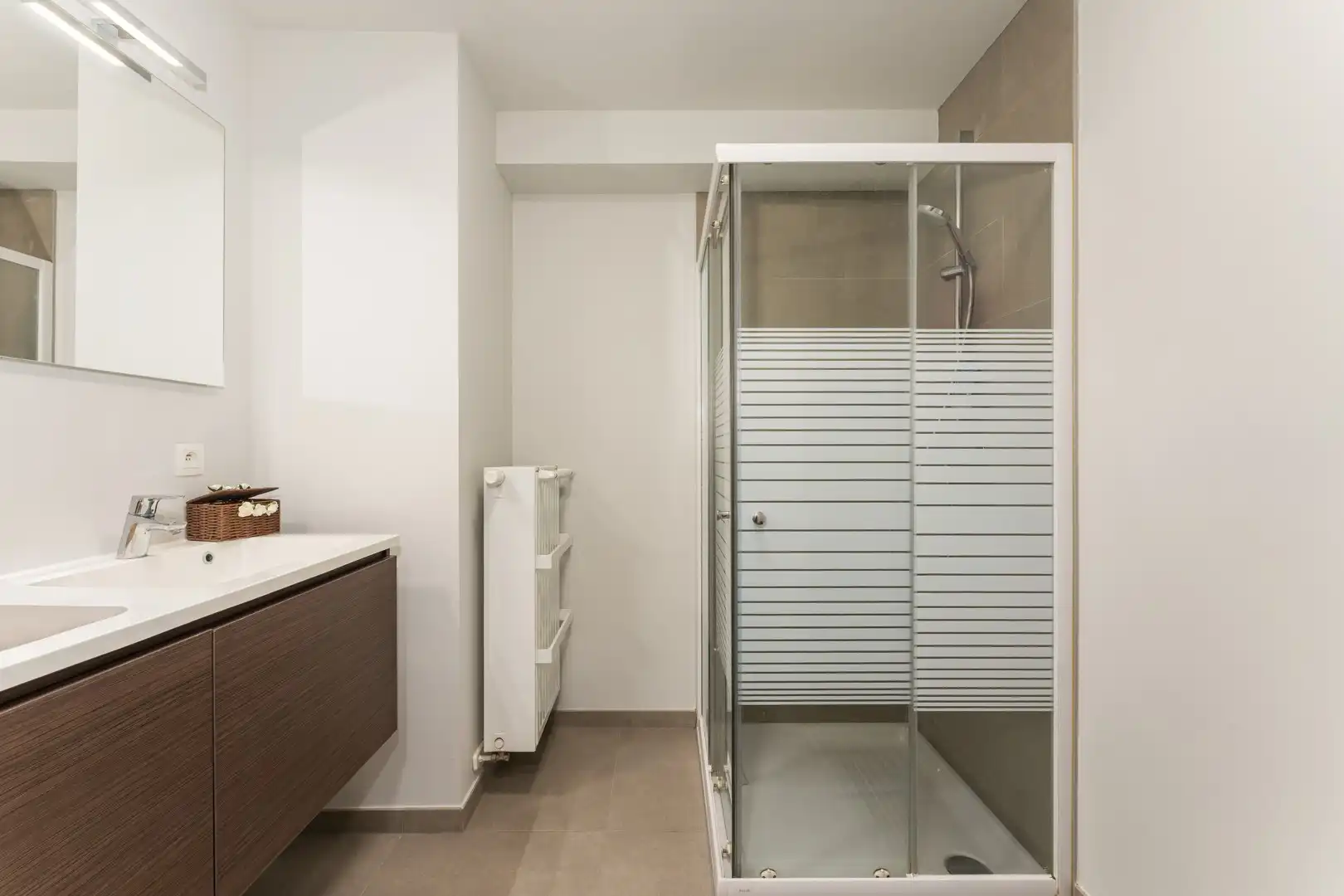 Goed onderhouden en energiezuinig 2-slaapkamerappartement aan station Aalter foto 11