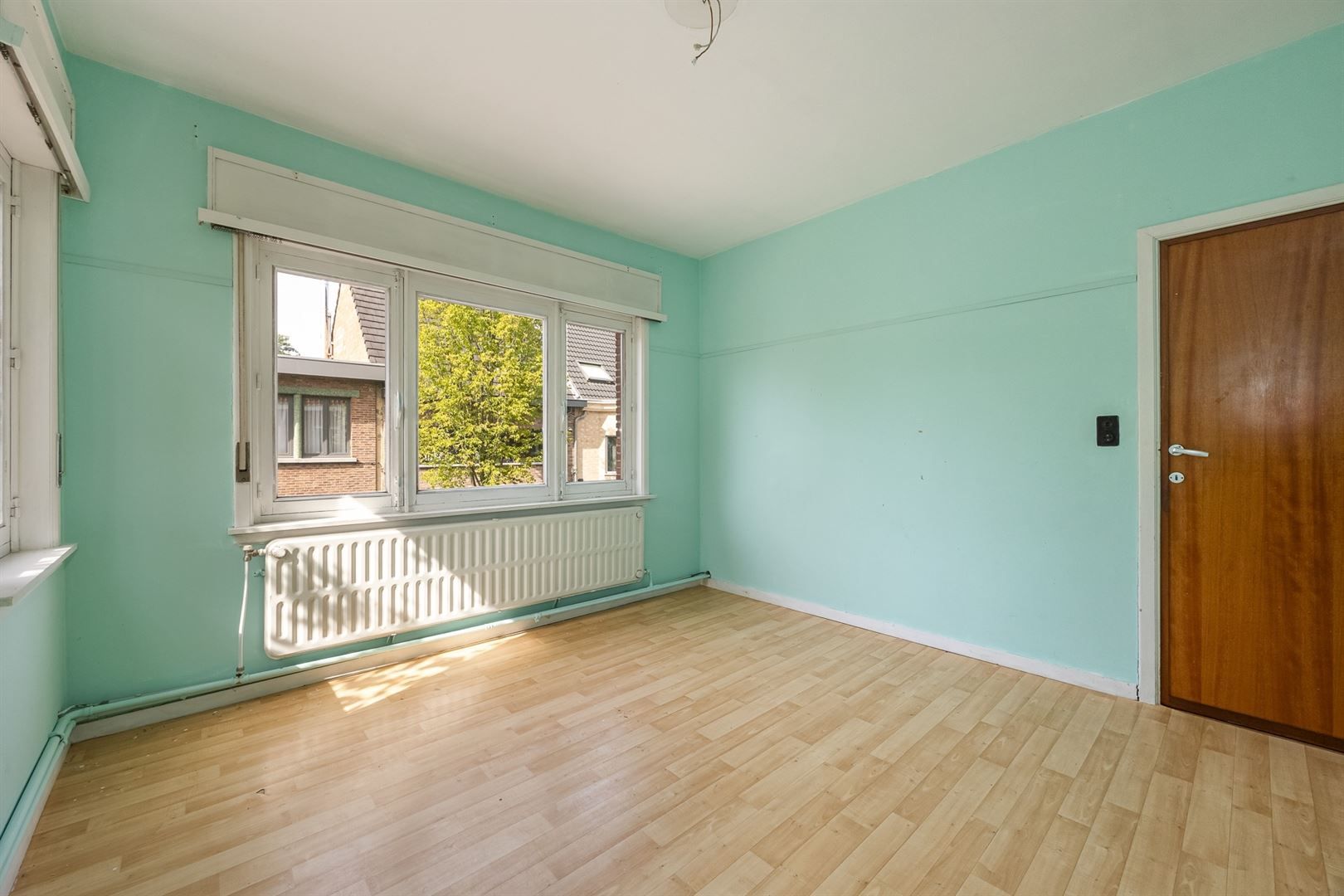 Halfopen woning in kindvriendelijke straat foto 16