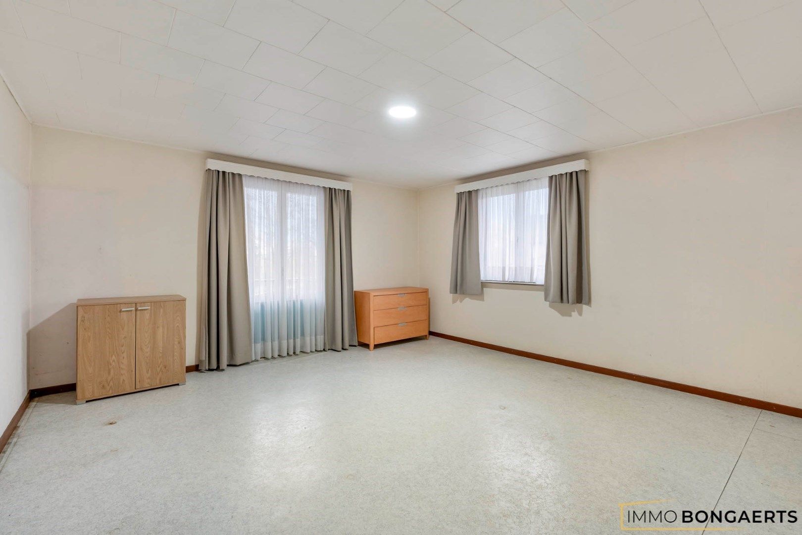 Ruime woning met 4 slaapkamers foto 14