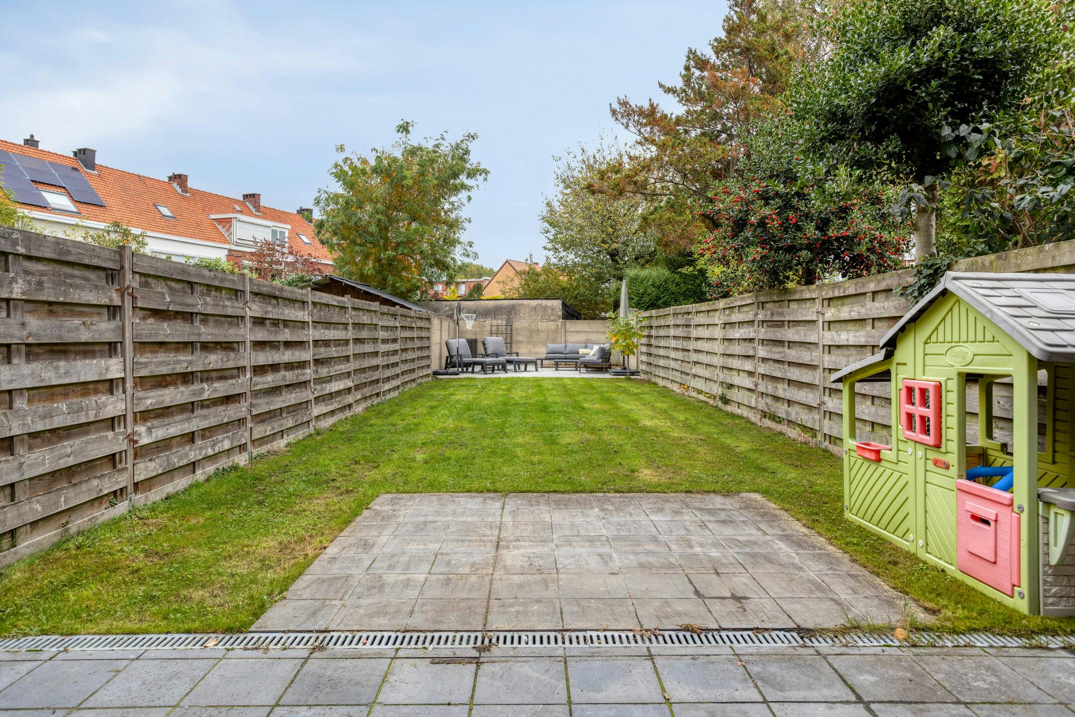 Instapklaar huis te koop in de "Vogeltjeswijk" te Merksem foto 4