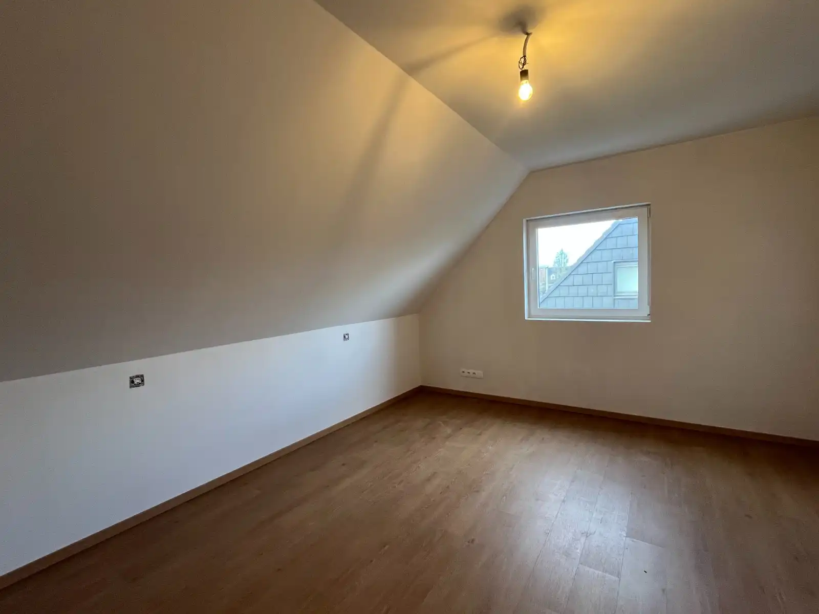 HALFOPEN NIEUWBOUWWONING TE KOOP IN DEERLIJK! foto 12