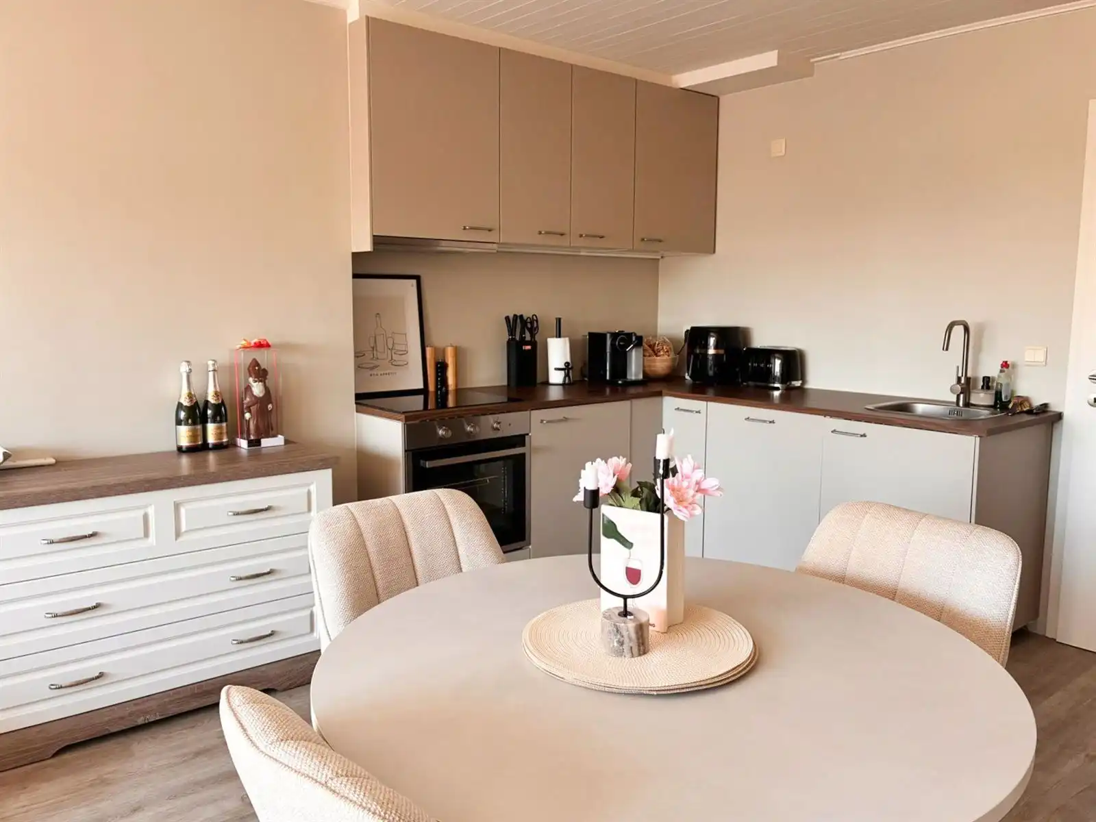 Appartement met 1 slaapkamer,dressing,terras en staanplaats  foto 4