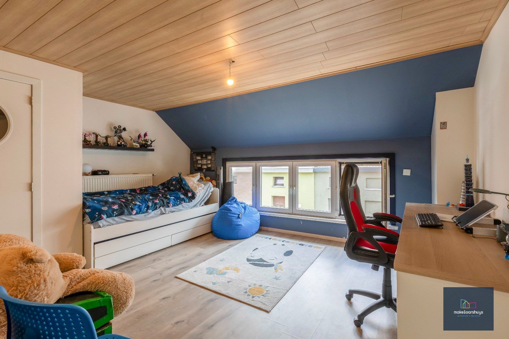 Instapklare woning met aangename tuin en garage foto 15