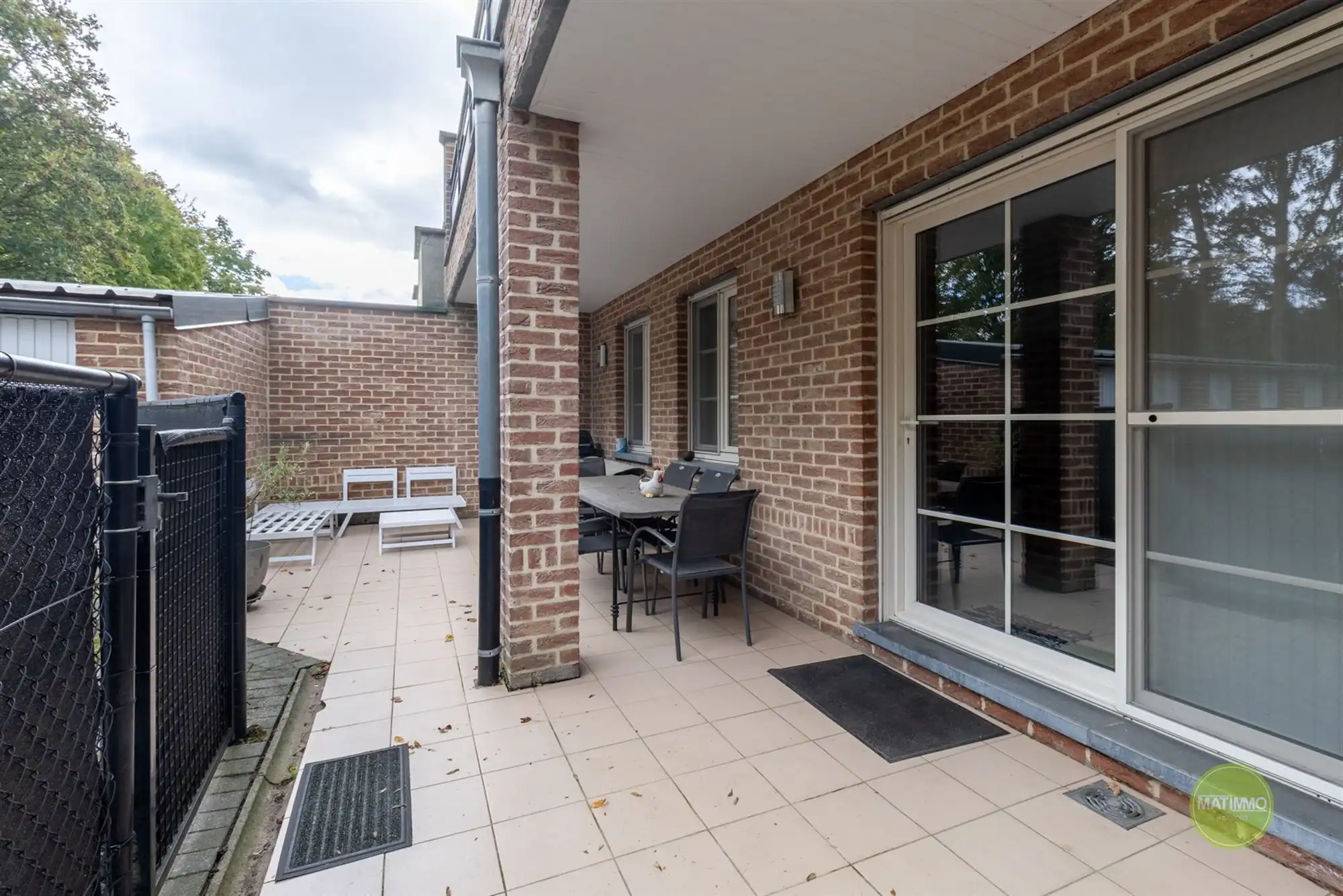 Ruim en energiezuinig gelijkvloers appartement in Meerhout foto 2