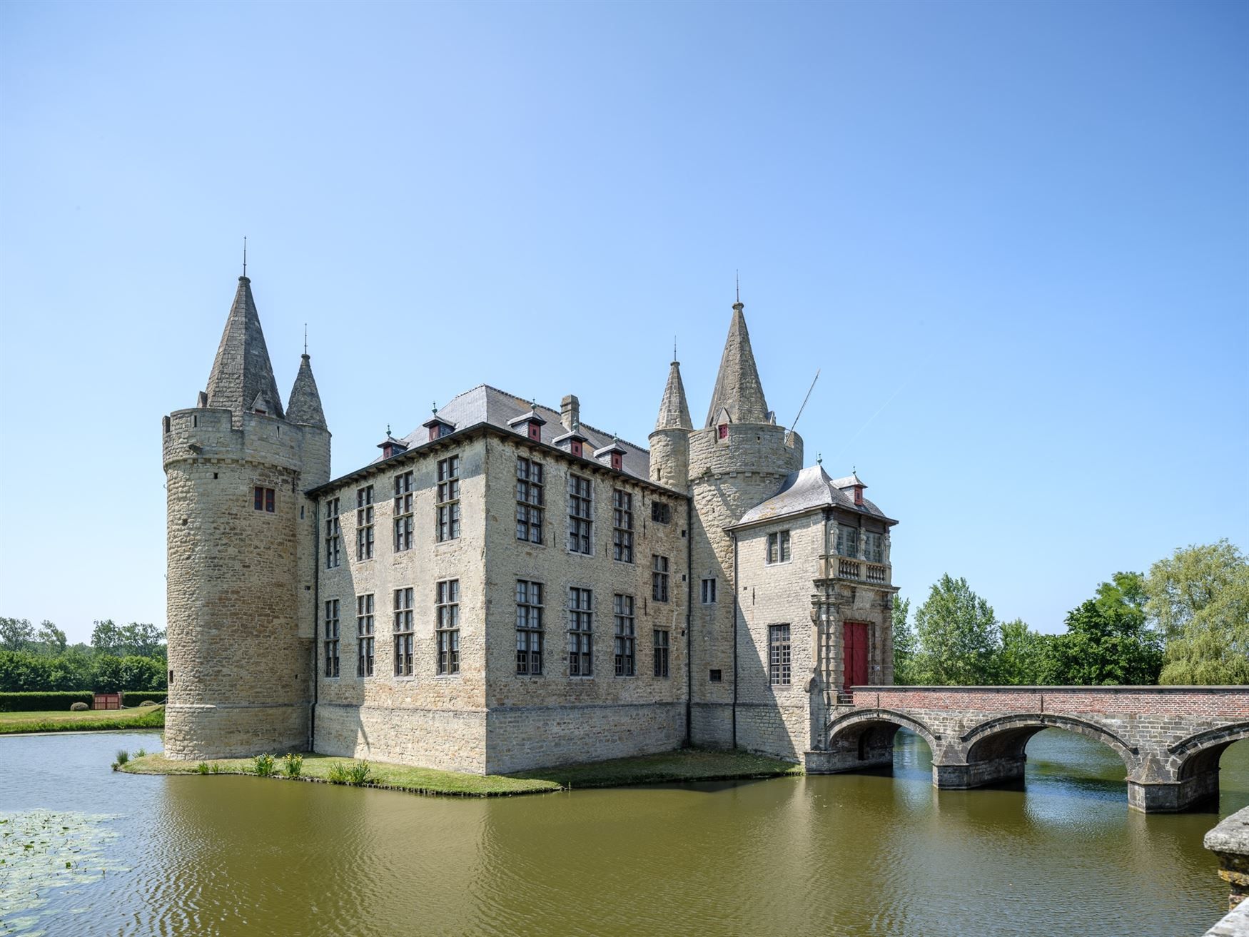 Ruime gezinswoning met zalig zonnige tuin foto 18