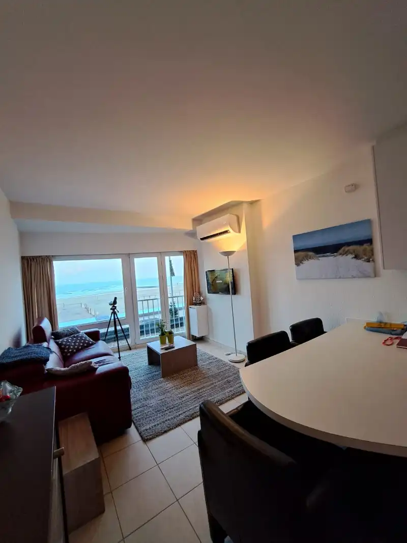 Wonen met de Noordzee aan uw voeten: Stijlvol 2-slaapkamerappartement in residentie Les Nenuphars foto 7