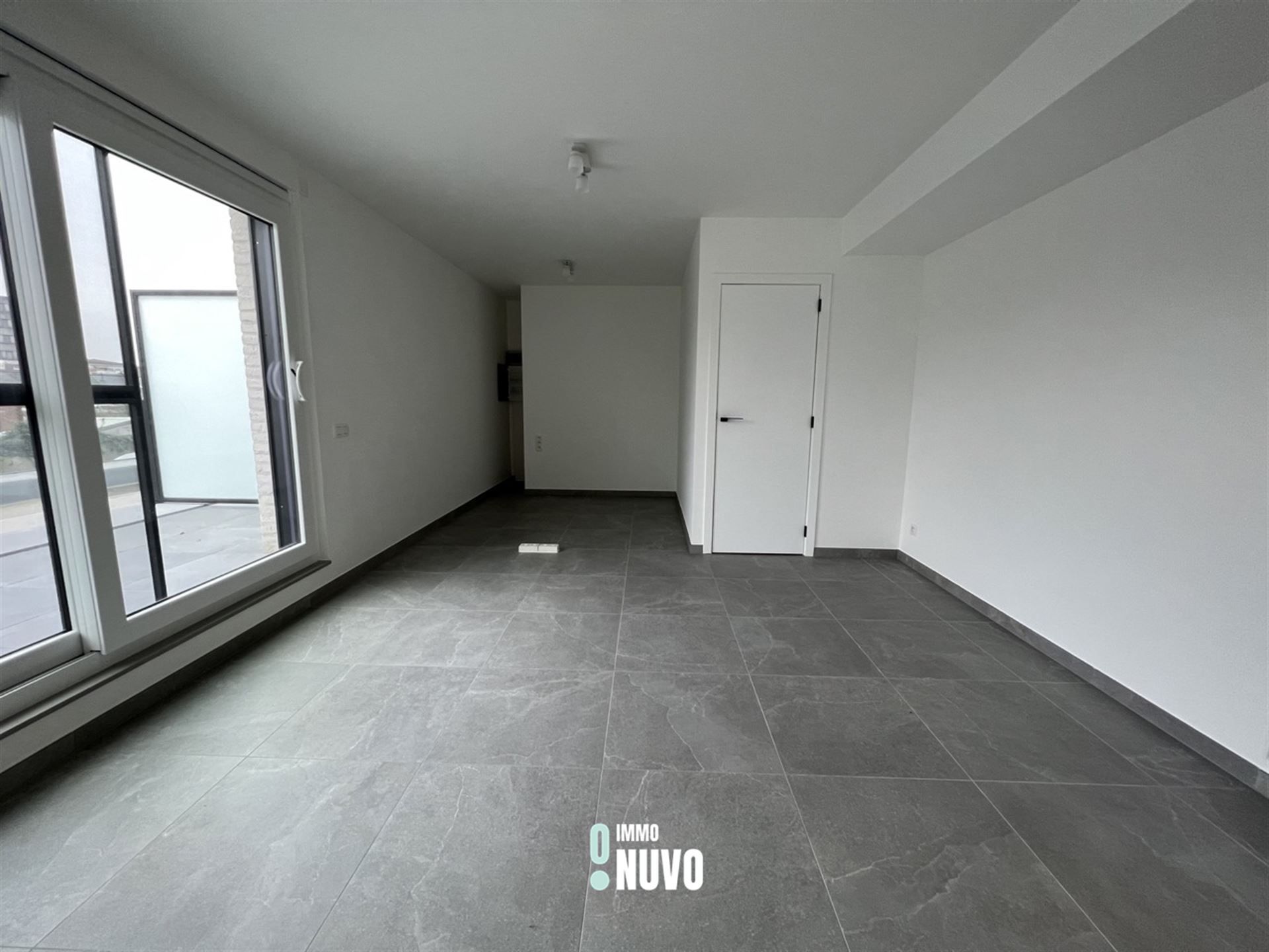 Energiezuinige studio met gezellig terras foto 6