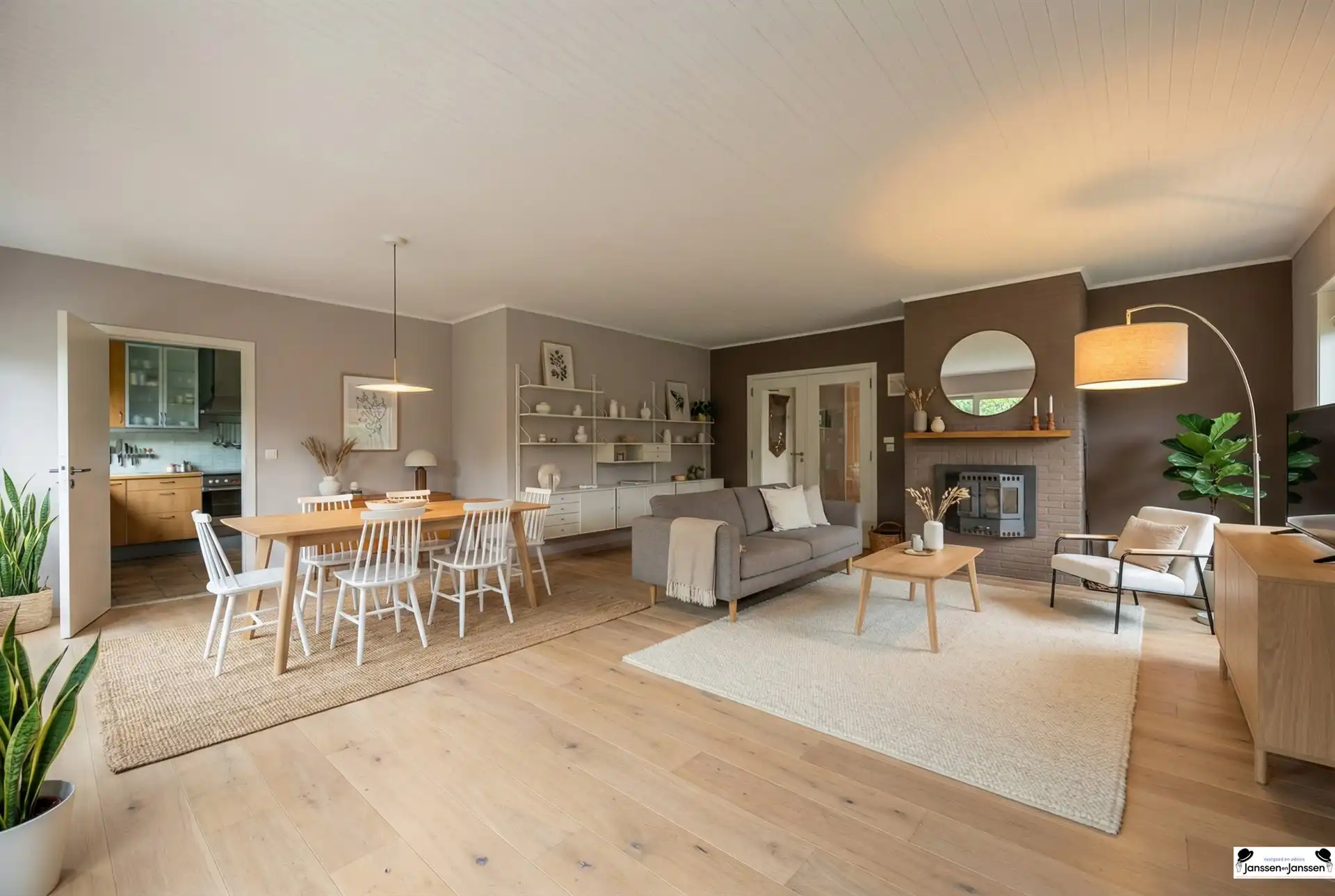 Verrassend ruime villa met ZW-gerichte tuin!  foto 7