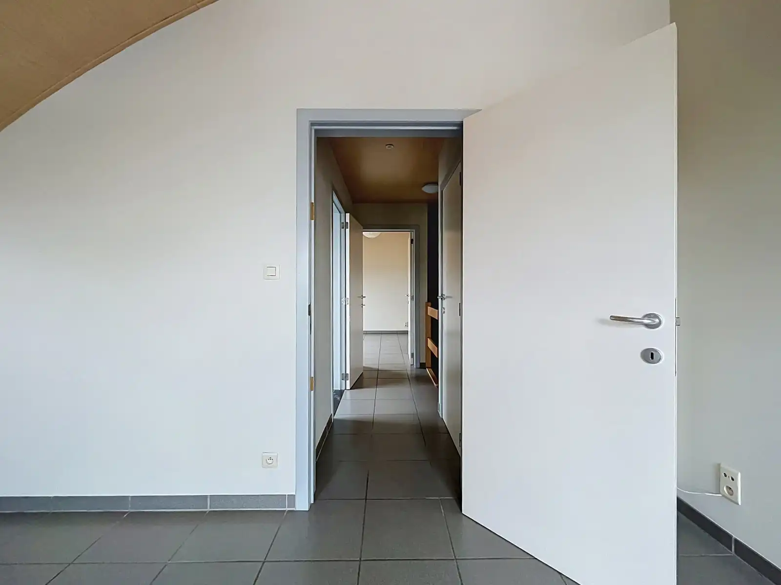 Ruim duplex appartement -  €995 + €50 vaste kosten foto 11