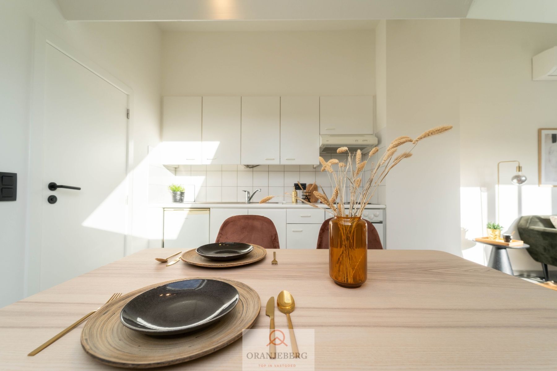 Lichtrijke studio met terras Sint-Amandsberg! foto 5