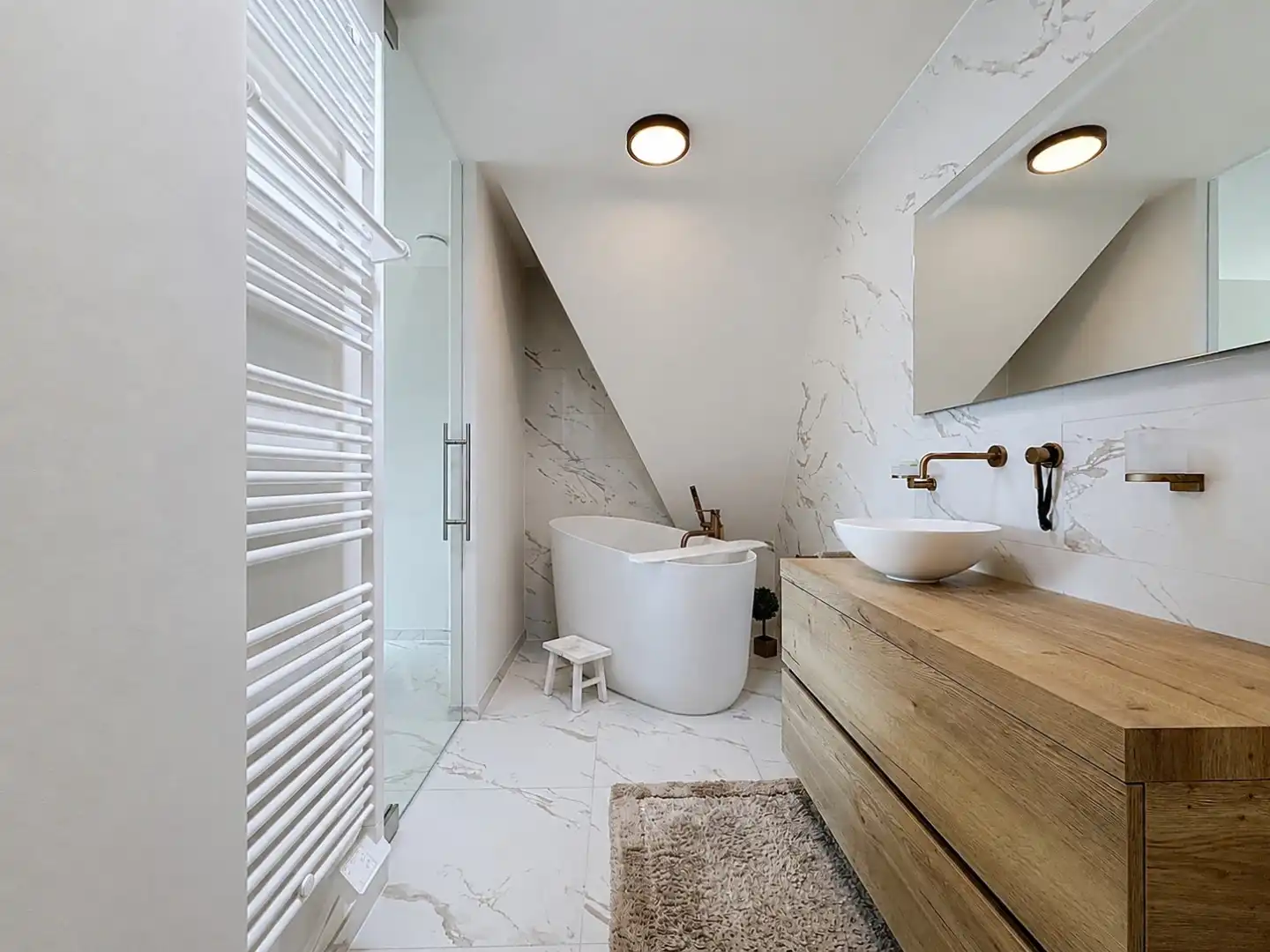 Luxueus duplexappartement met twee terrassen en panoramisch uitzicht nabij de jachthaven foto 18