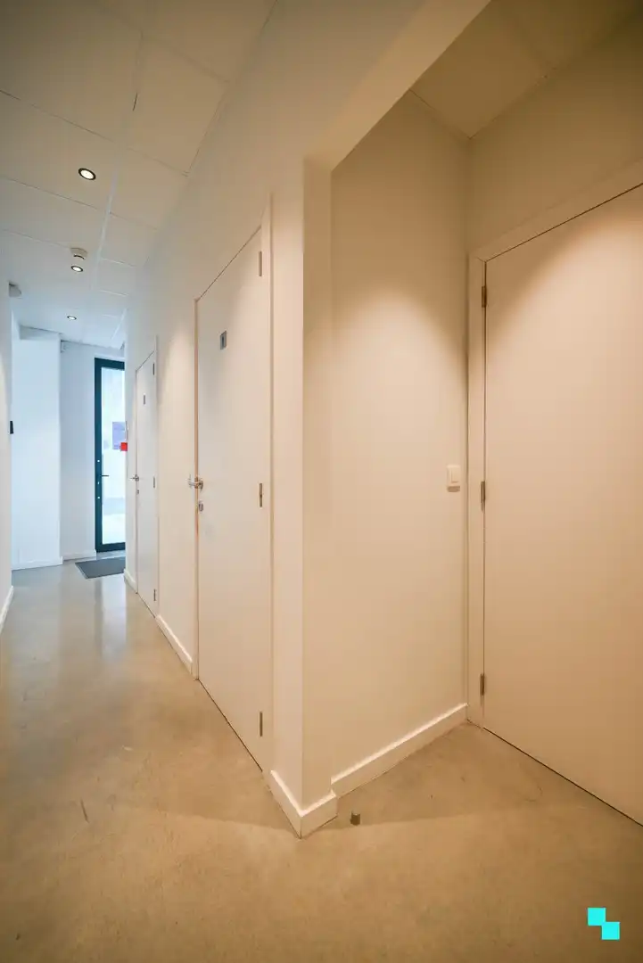 Terbeschikkingstelling van kantoorruimte in Waregem foto 19