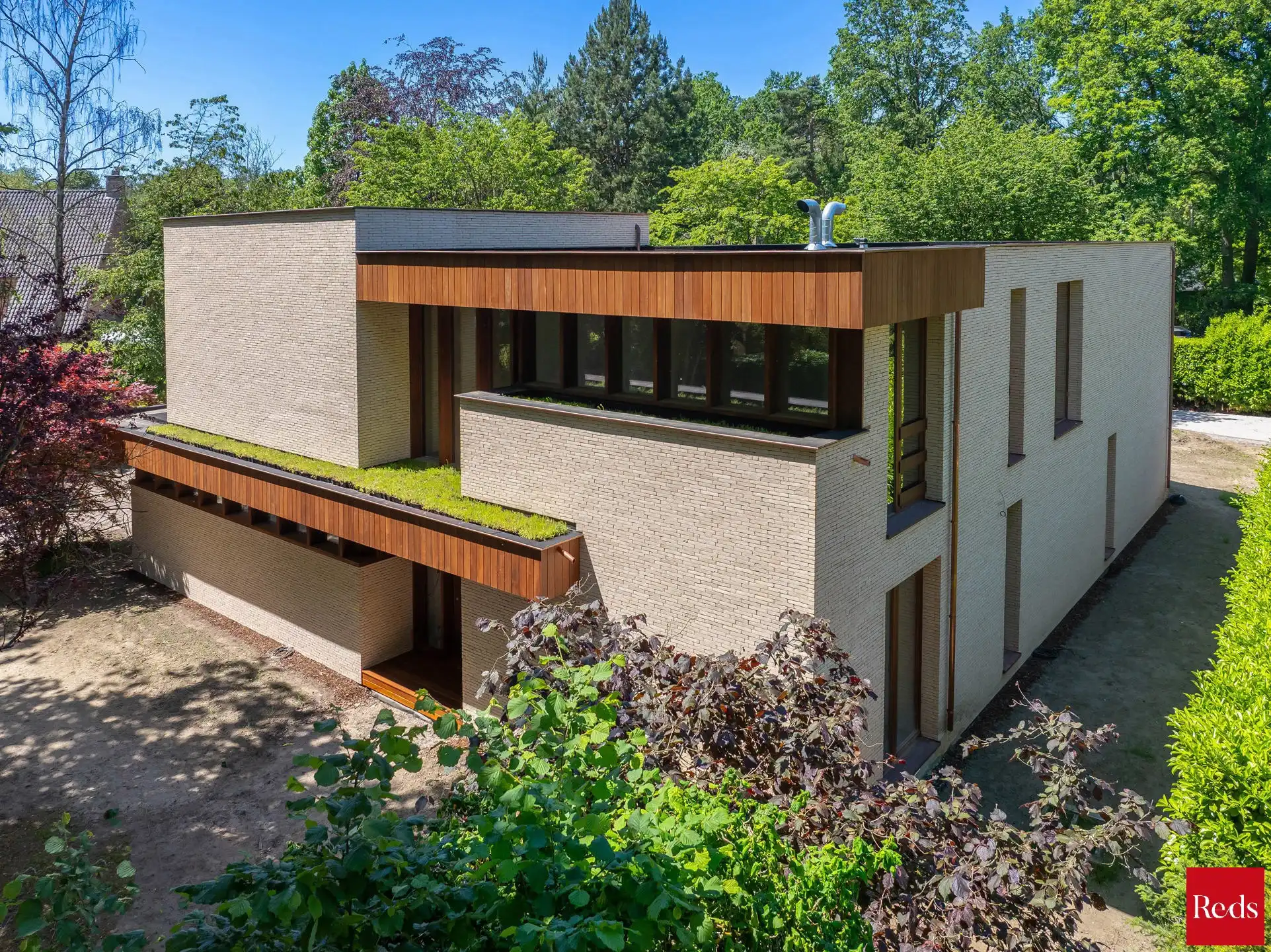 House Maple: architecturale parel in Koningshof foto {{pictureIndex}}