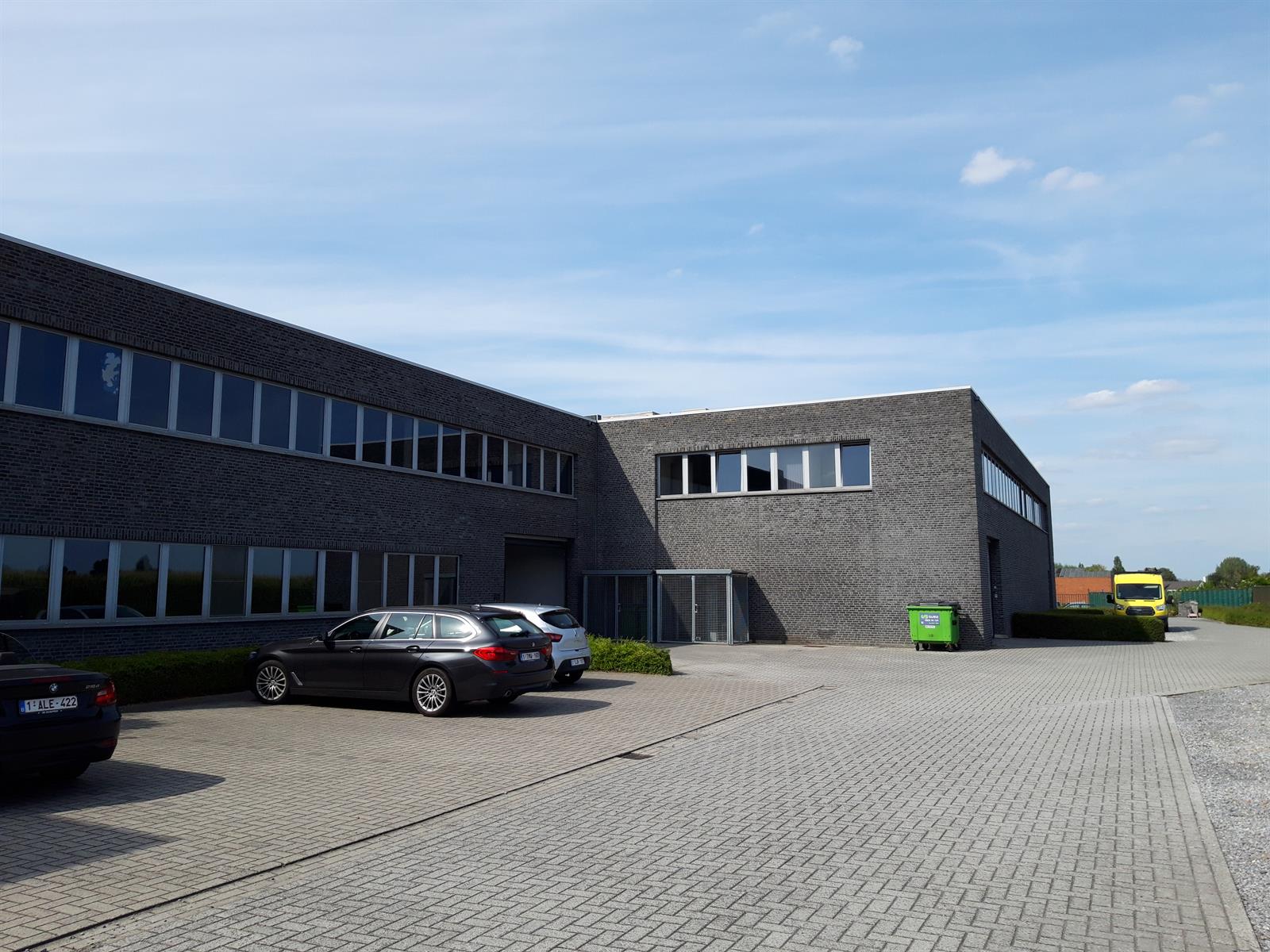 Magazijn, kantoren en toonzaal te huur in Aartselaar foto 24