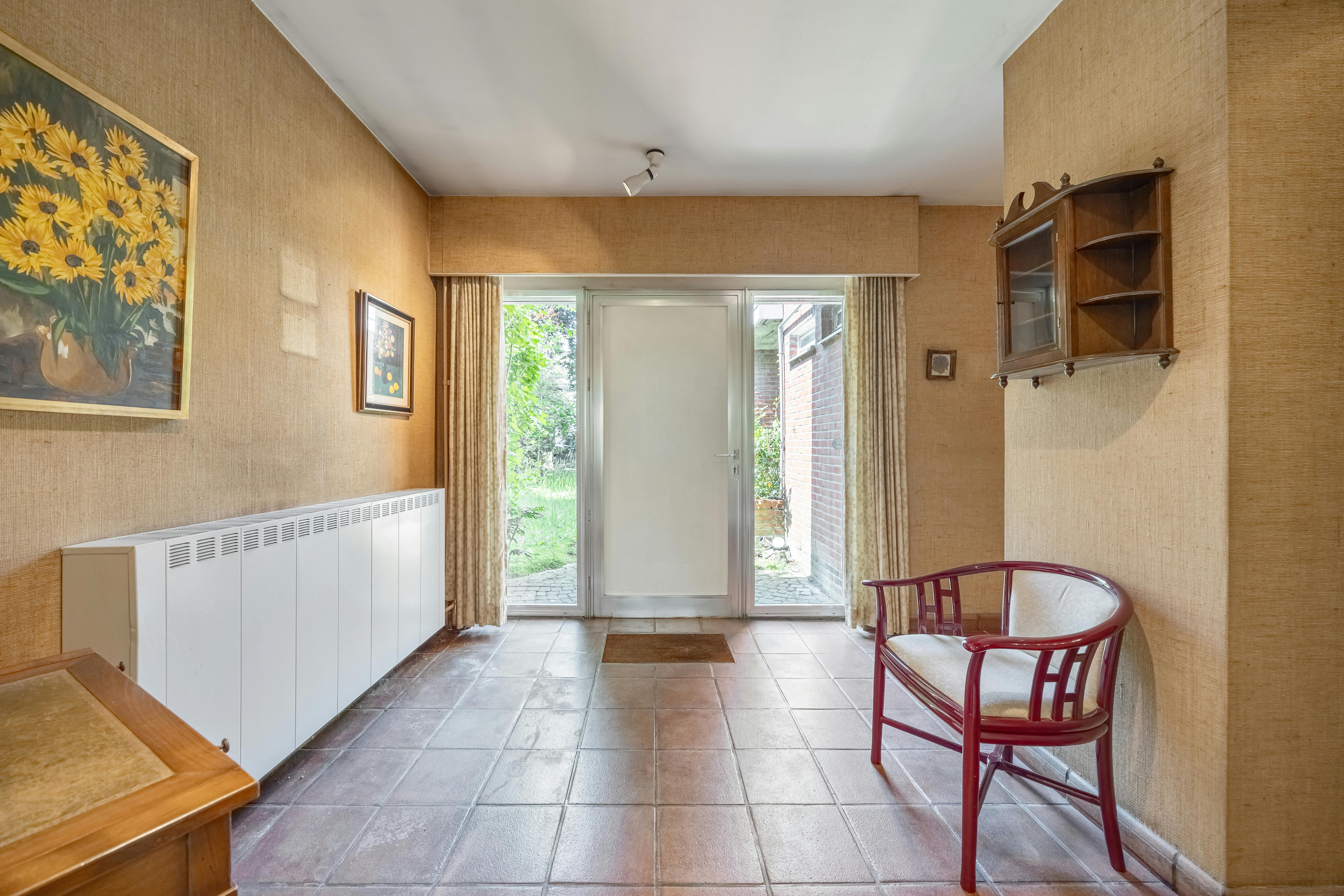 Te renoveren ruime gezinswoning met 5 slaapkamers te Hasselt foto 10