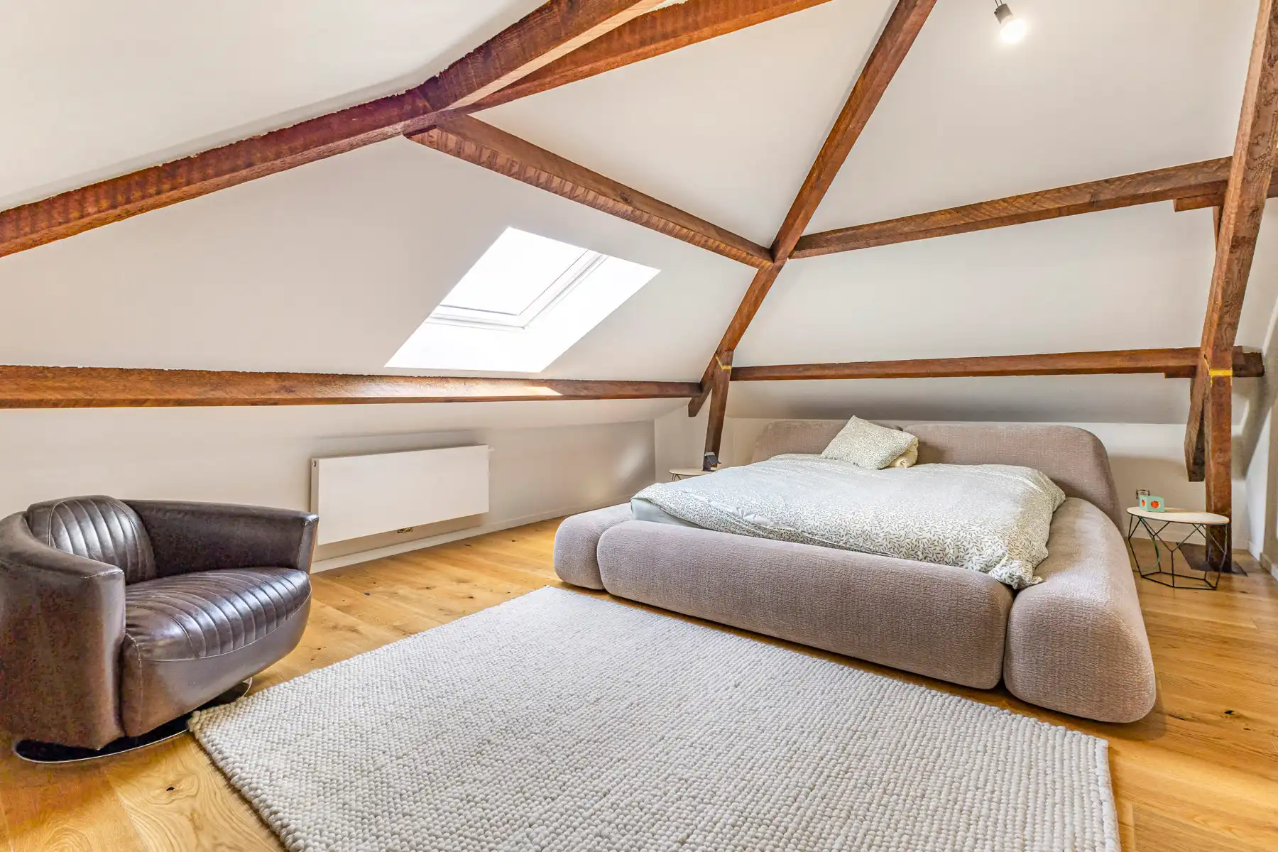 Uitzonderlijke eigendom met 4 slaapkamers en 3 badkamers foto 25