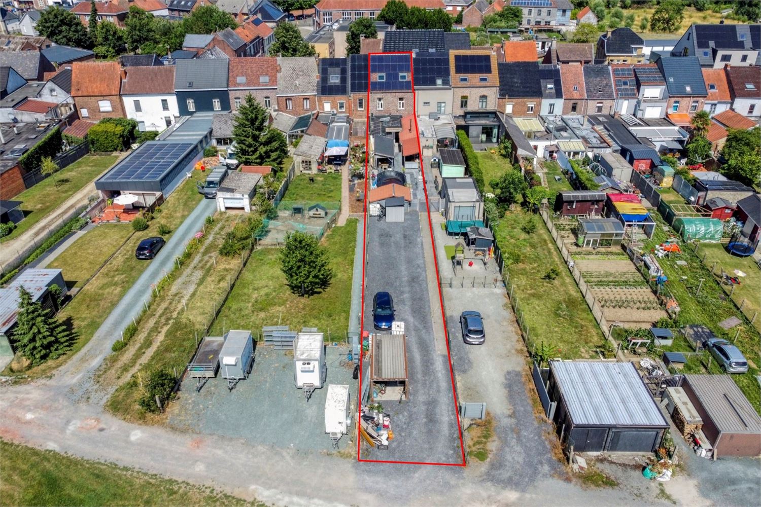 Verrassend ruime instapklare woning met 6 slaapkamers en zonnige tuin – hartje Meerbeke foto 2