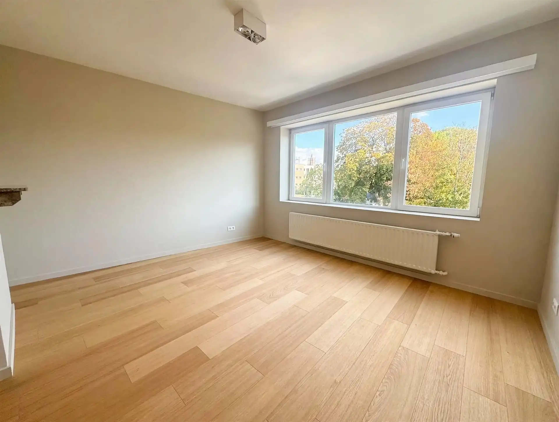 Prachtig gerenoveerde woning op toplocatie aan het Keizersplein in Aalst foto 17