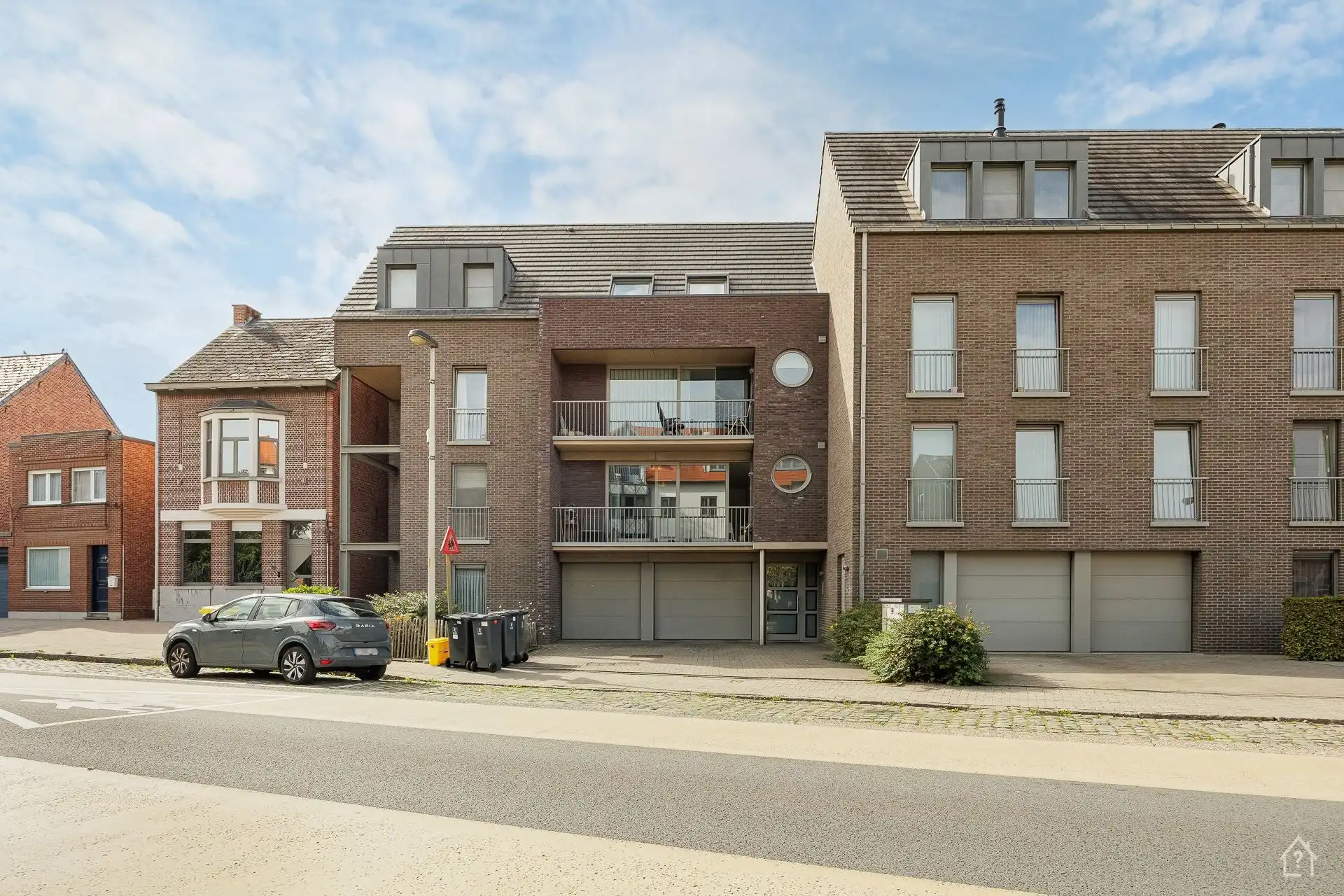 Ruim 2 slaapkamer appartement foto {{pictureIndex}}