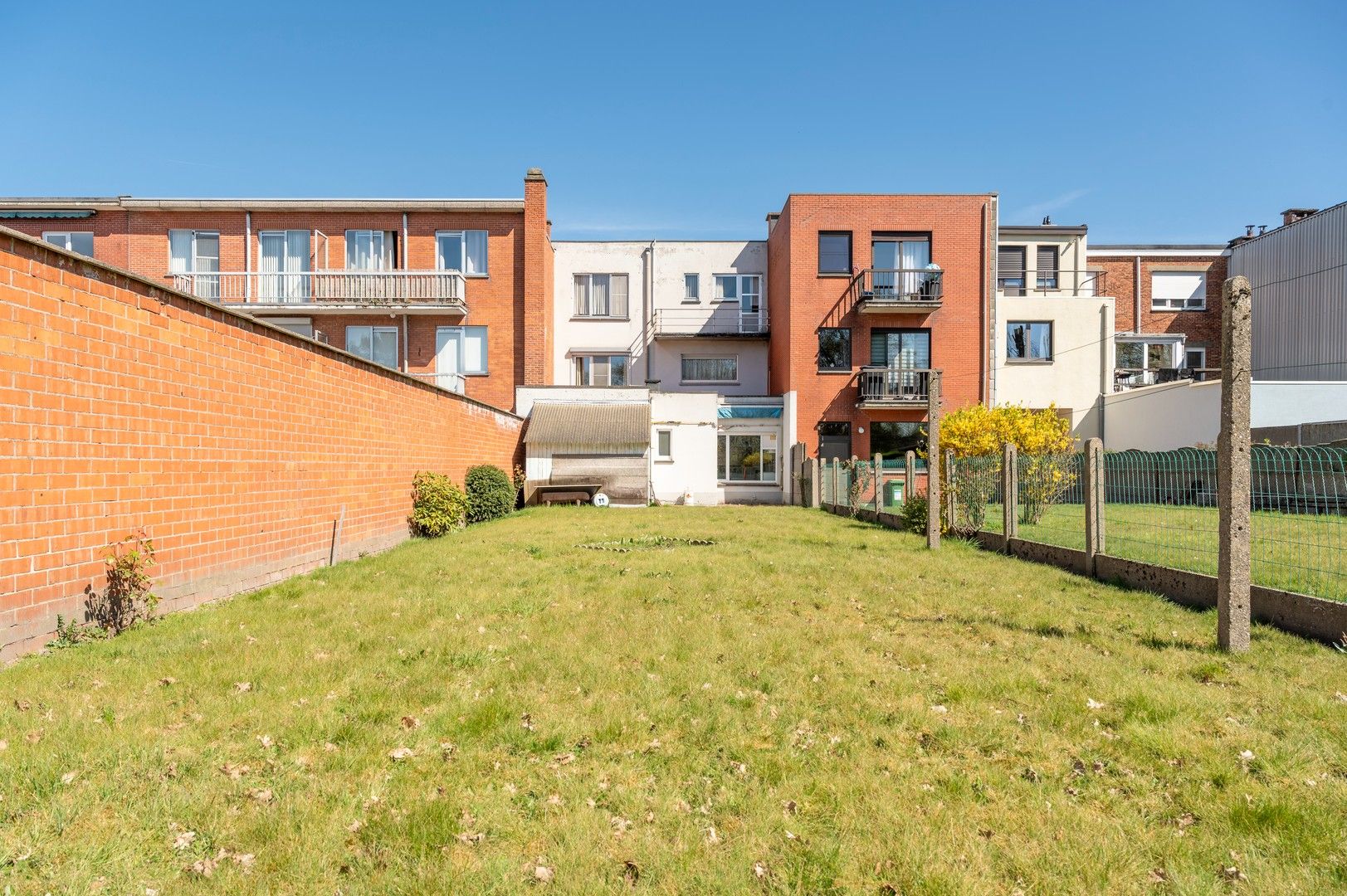 Ruime woning met garage te Burcht foto 11