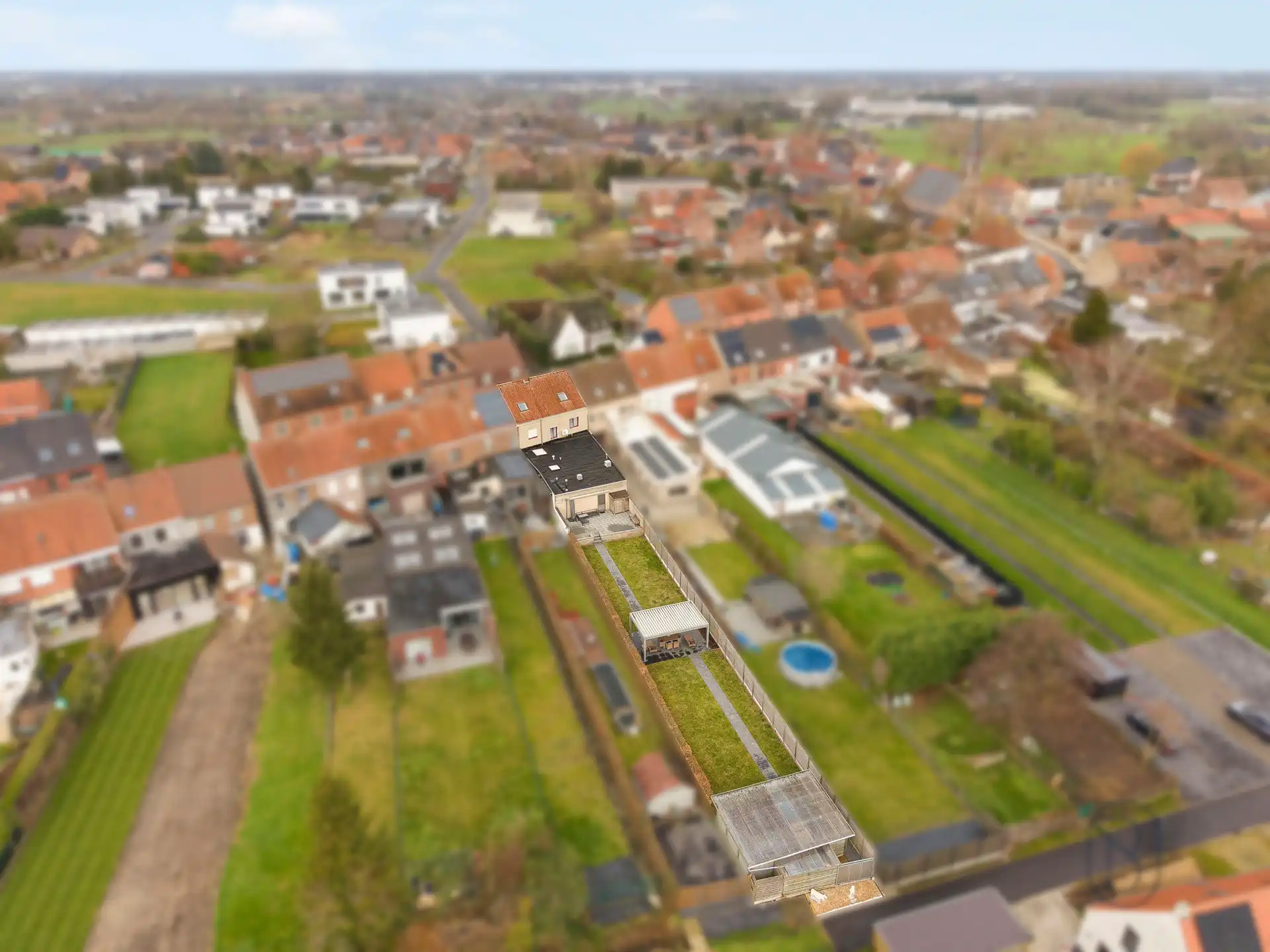 Topgelegen handelspand met woonst foto 31