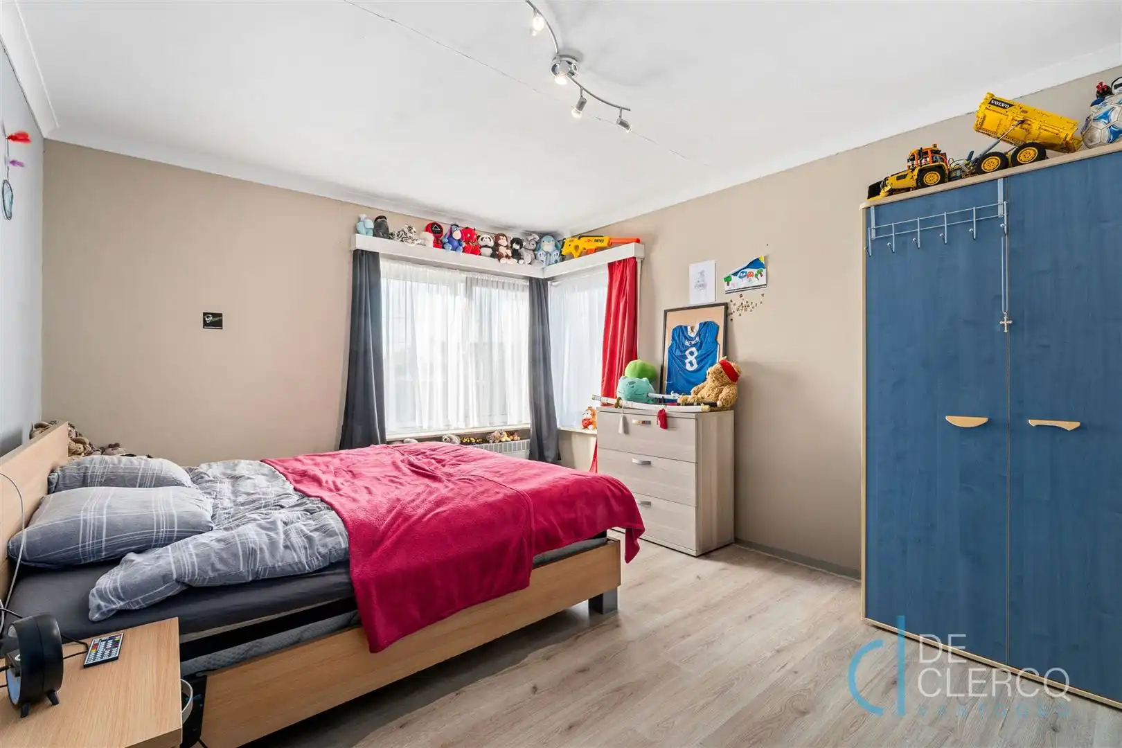 Halfopen woning met garage én grote oprit te koop Lochristi foto 11