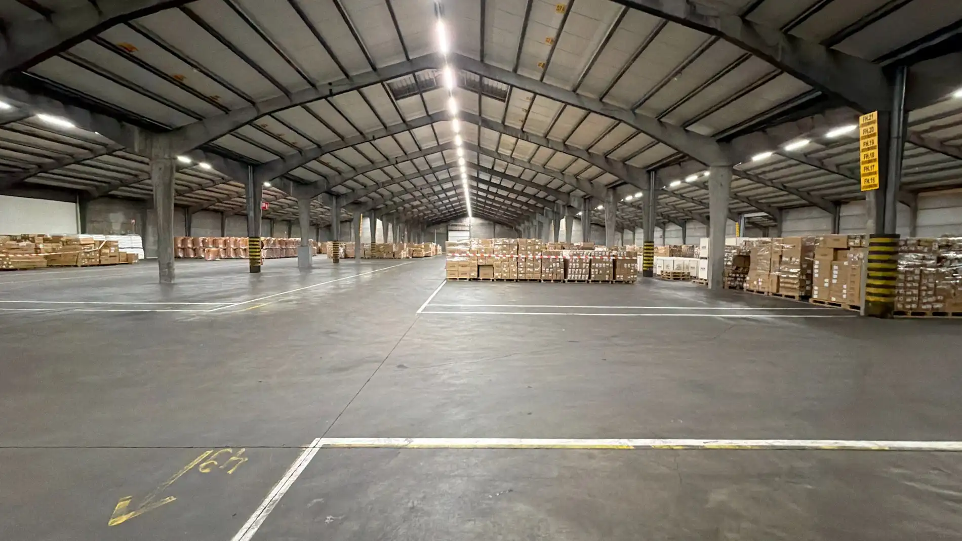 Magazijn te huur in Schomhoeve Logistic Center in haven Antwerpen foto 22
