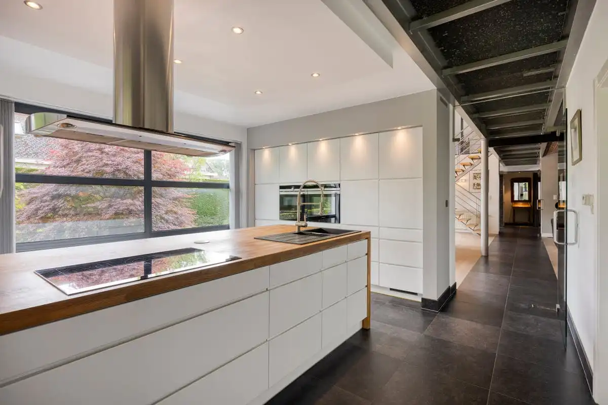 Karaktervolle viergevel woning op 24 are in Grimbergen – wonen en werken op toplocatie foto 12