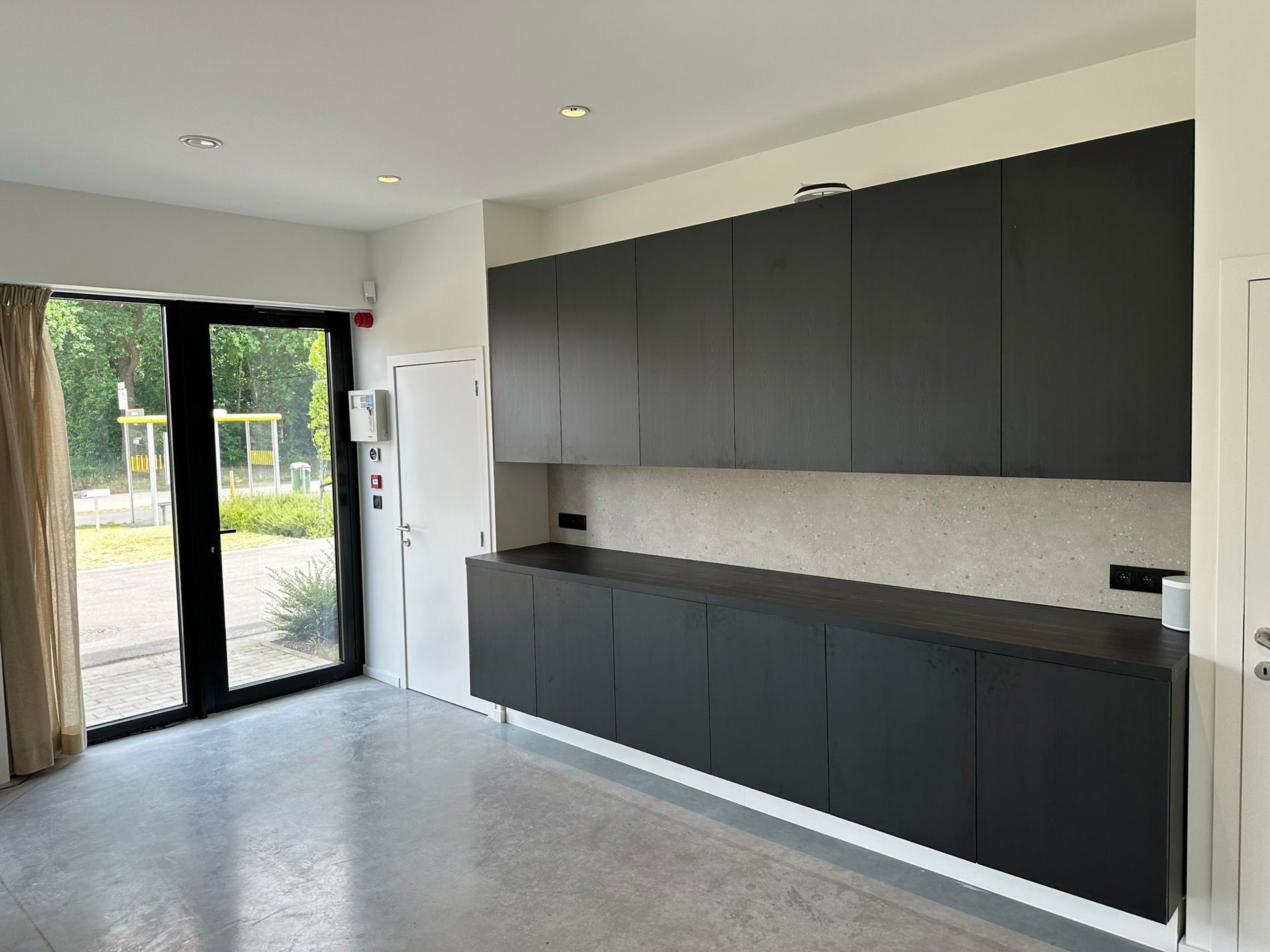 Prachtige nieuwbouw KMO-unit te koop in Stabroek  foto 7