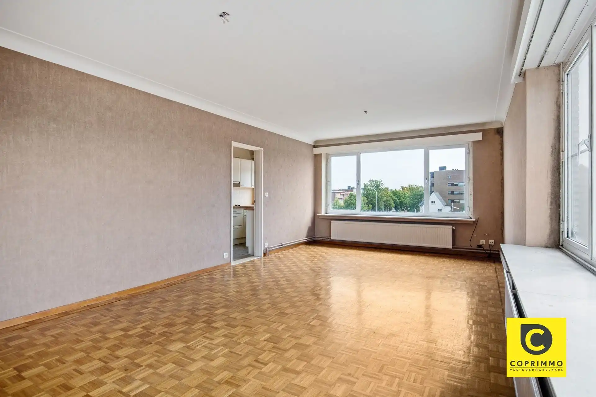Te renoveren 3slpk app met terras en staanplaats foto 2