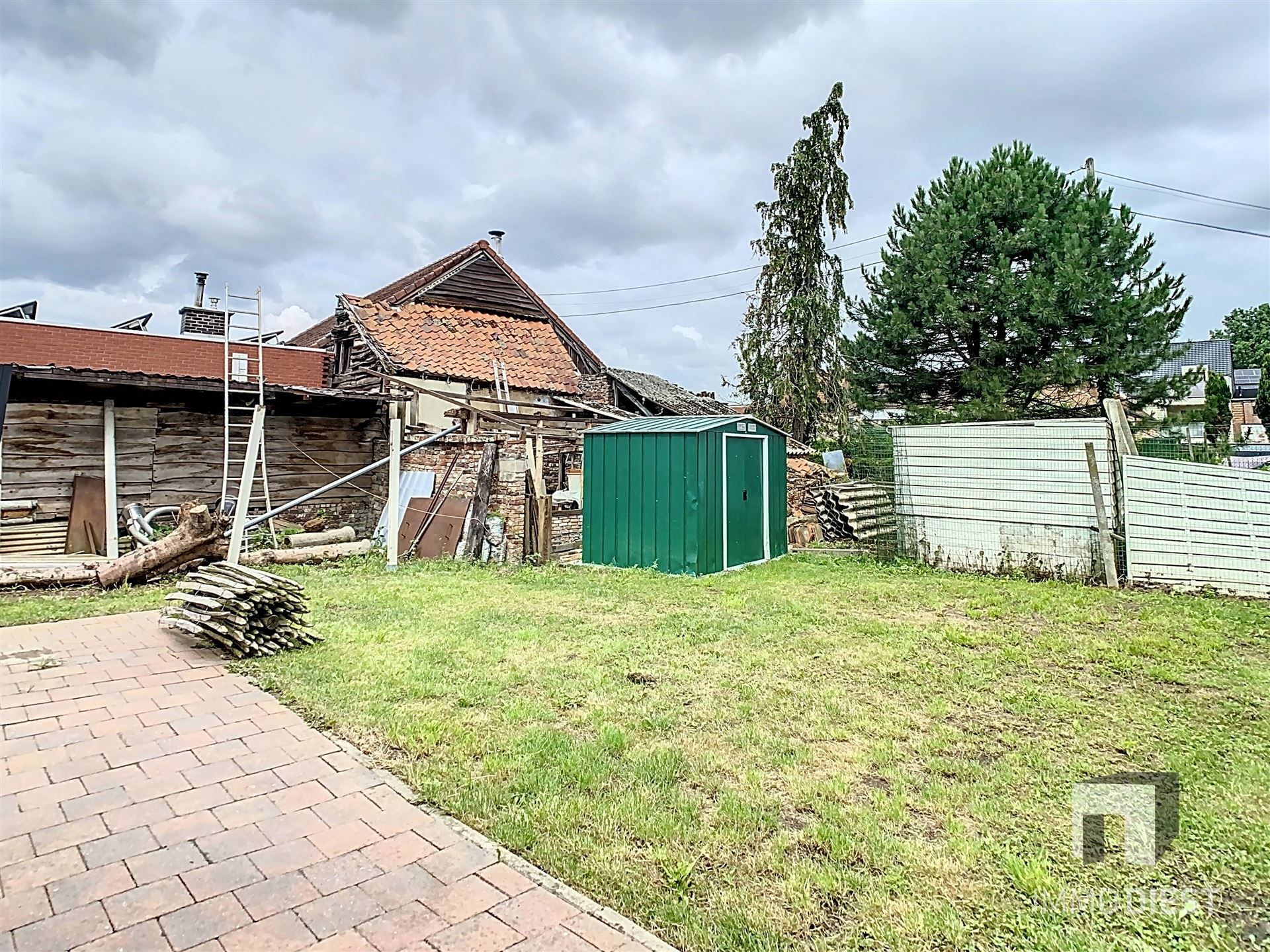 met 3 slaapkamers en tuintje foto 19
