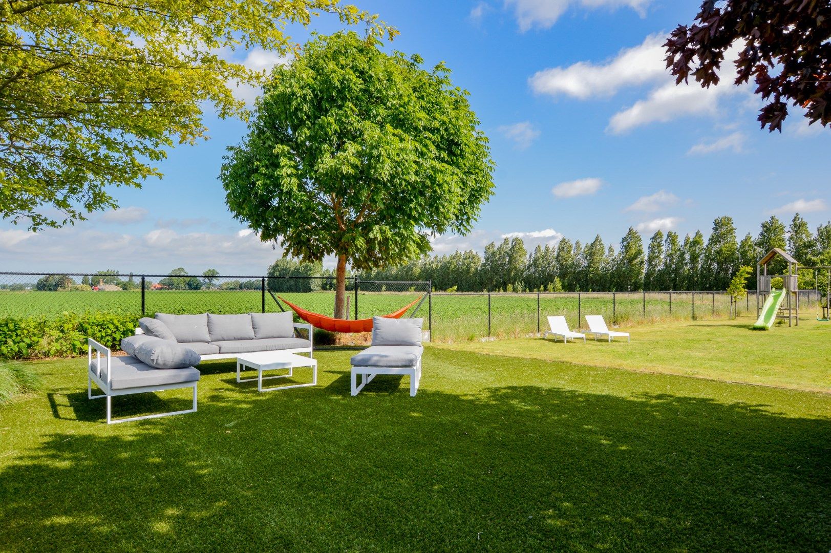 Ruime gezinswoning op een perceel van 1.131m² foto 15