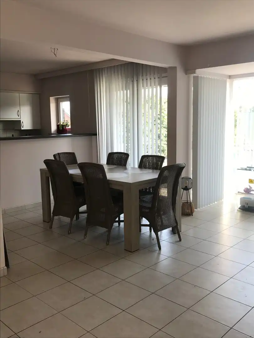 Prachtig appartement met open keuken, 2 terrassen en garage foto 2